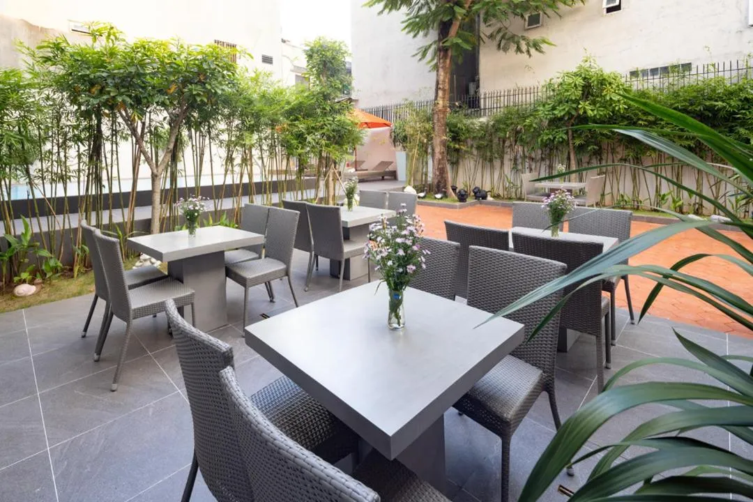 Patio in Terracotta Villa Saigon