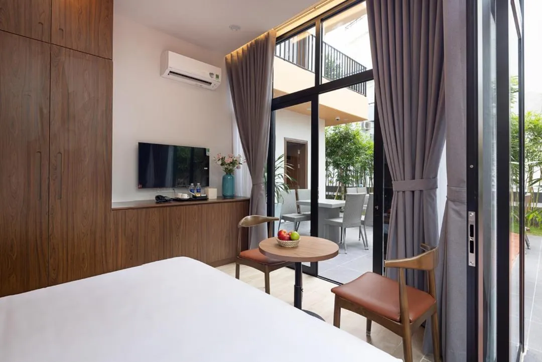 TV and multimedia, Bed in Terracotta Villa Saigon