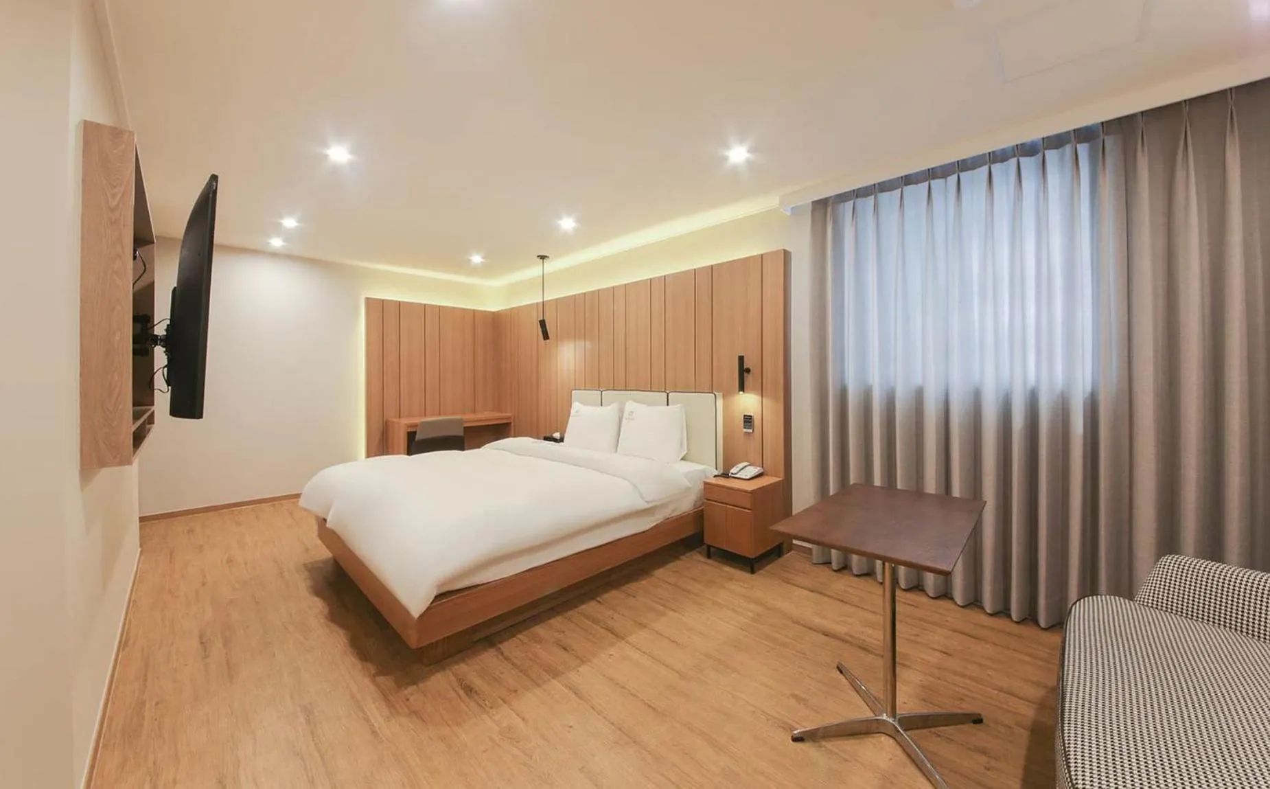 Bed in H Avenue Hotel in Gyeongju