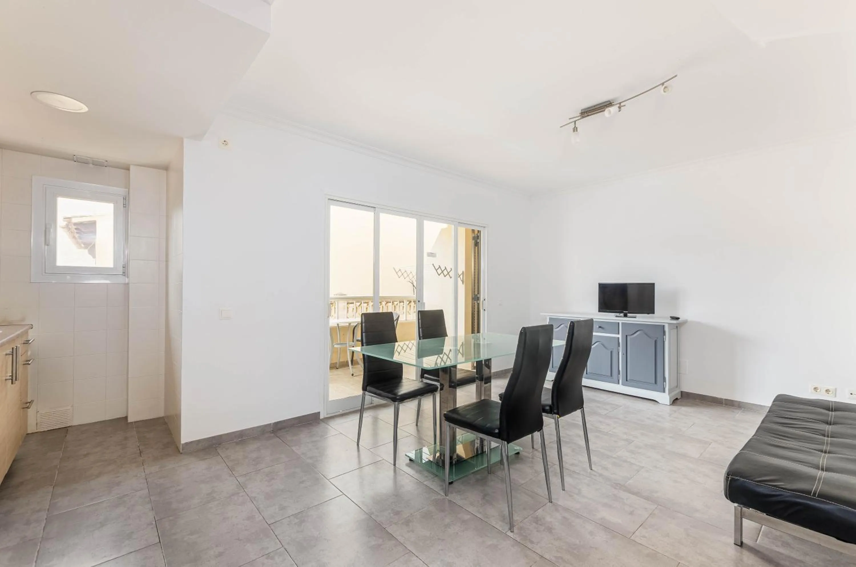 Kitchen or kitchenette in Acapulco Apartments