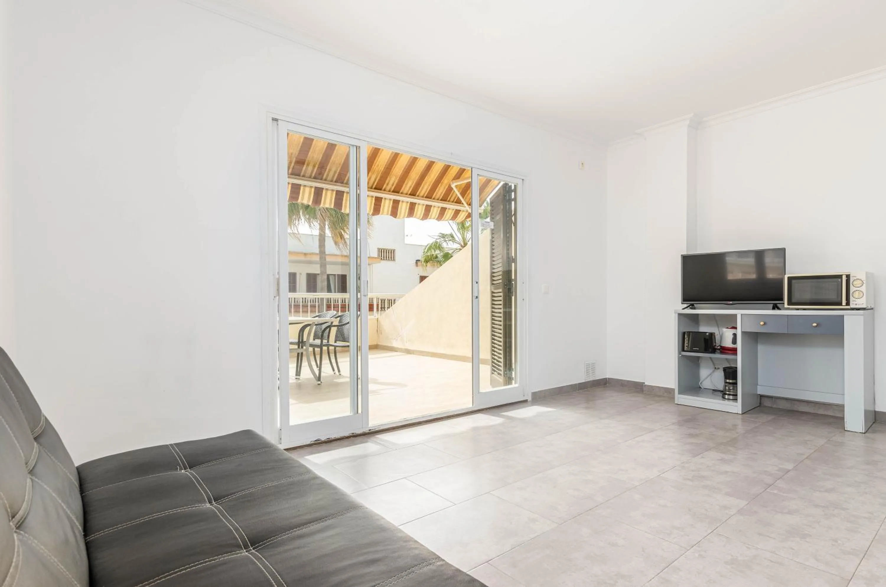 Living room in Acapulco Apartments