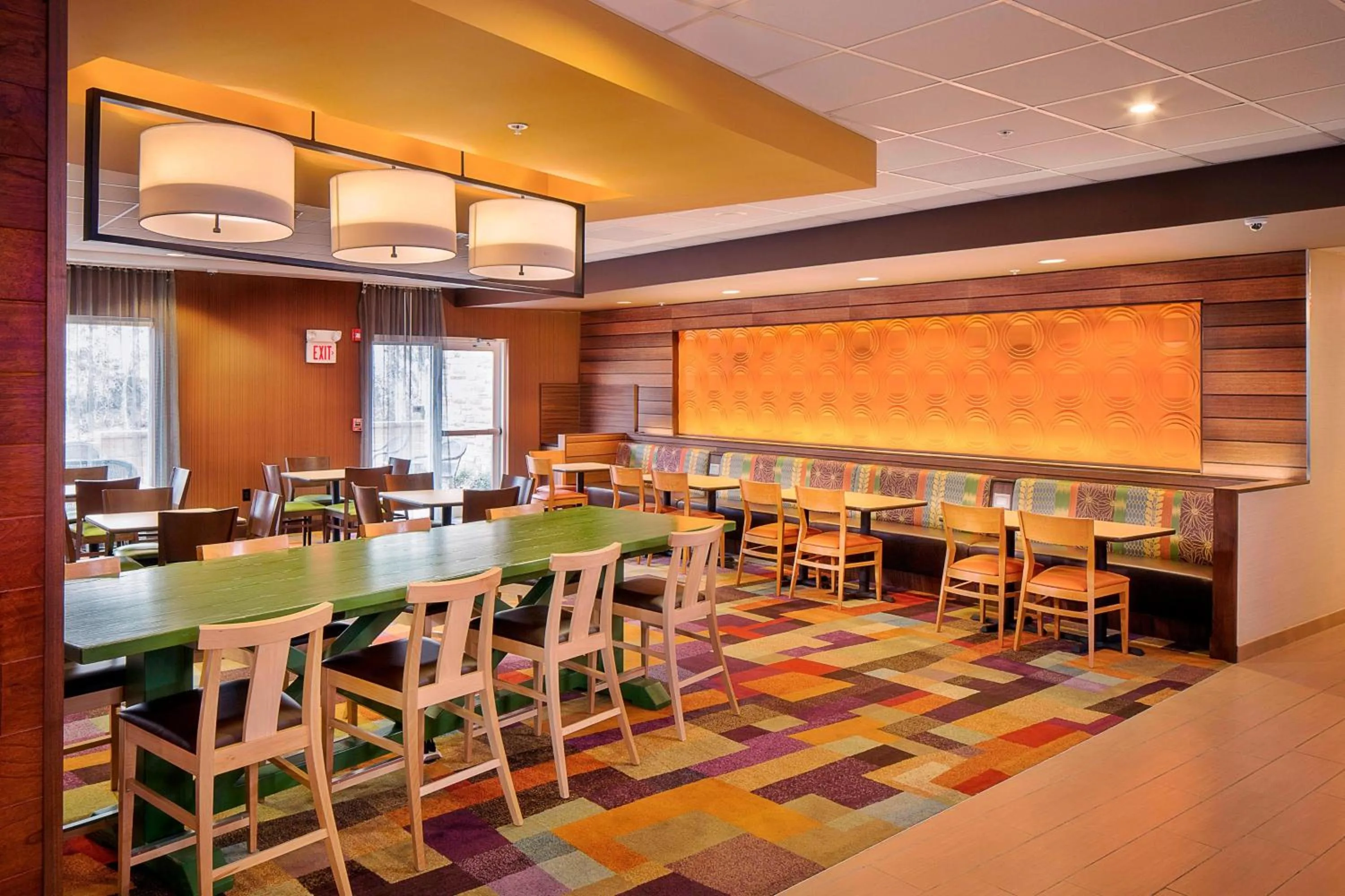 Restaurant/places to eat in Fairfield Inn and Suites by Marriott Monaca