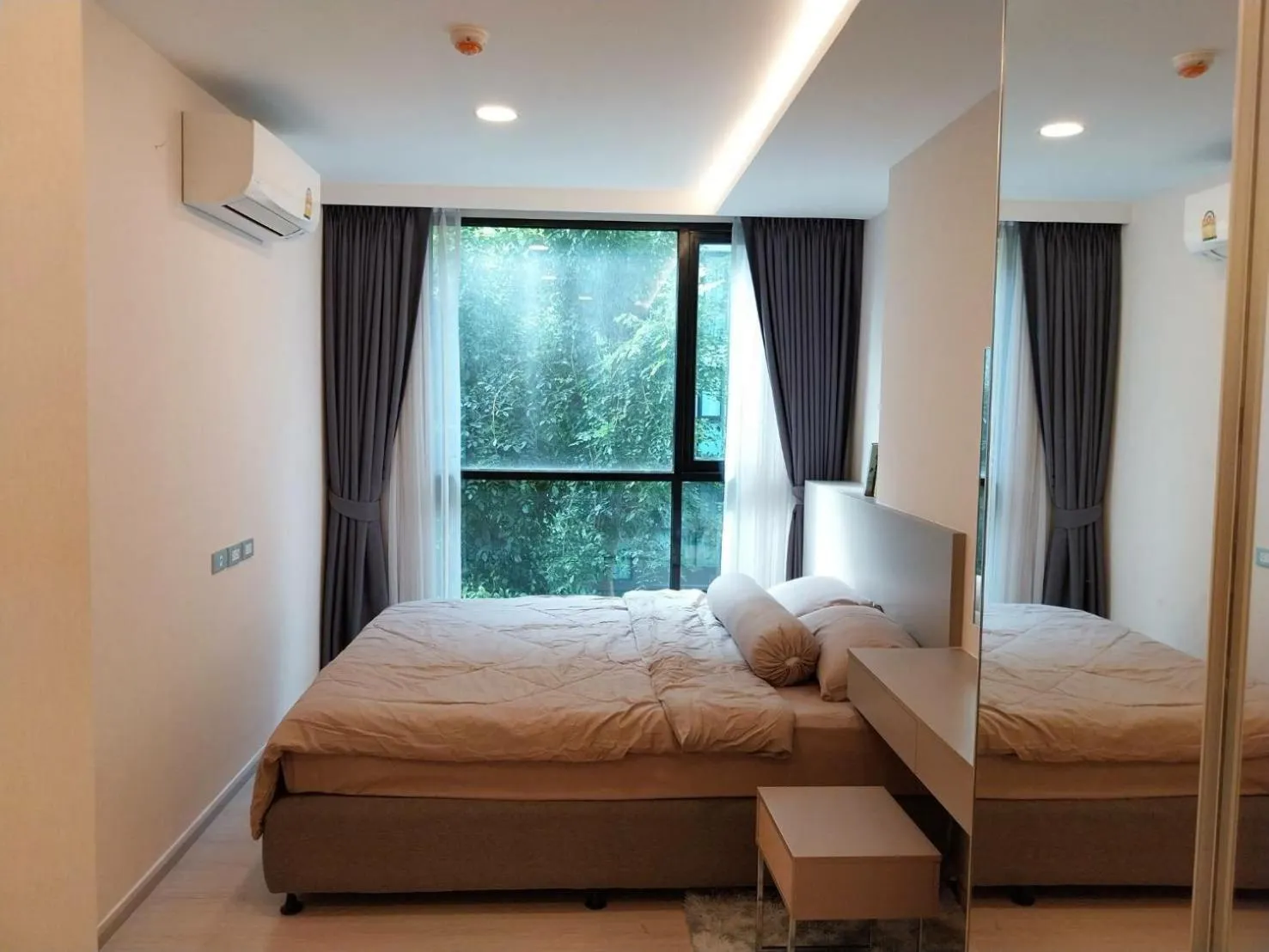 Bedroom in Bangkok Sukhumvit 36 Vtara