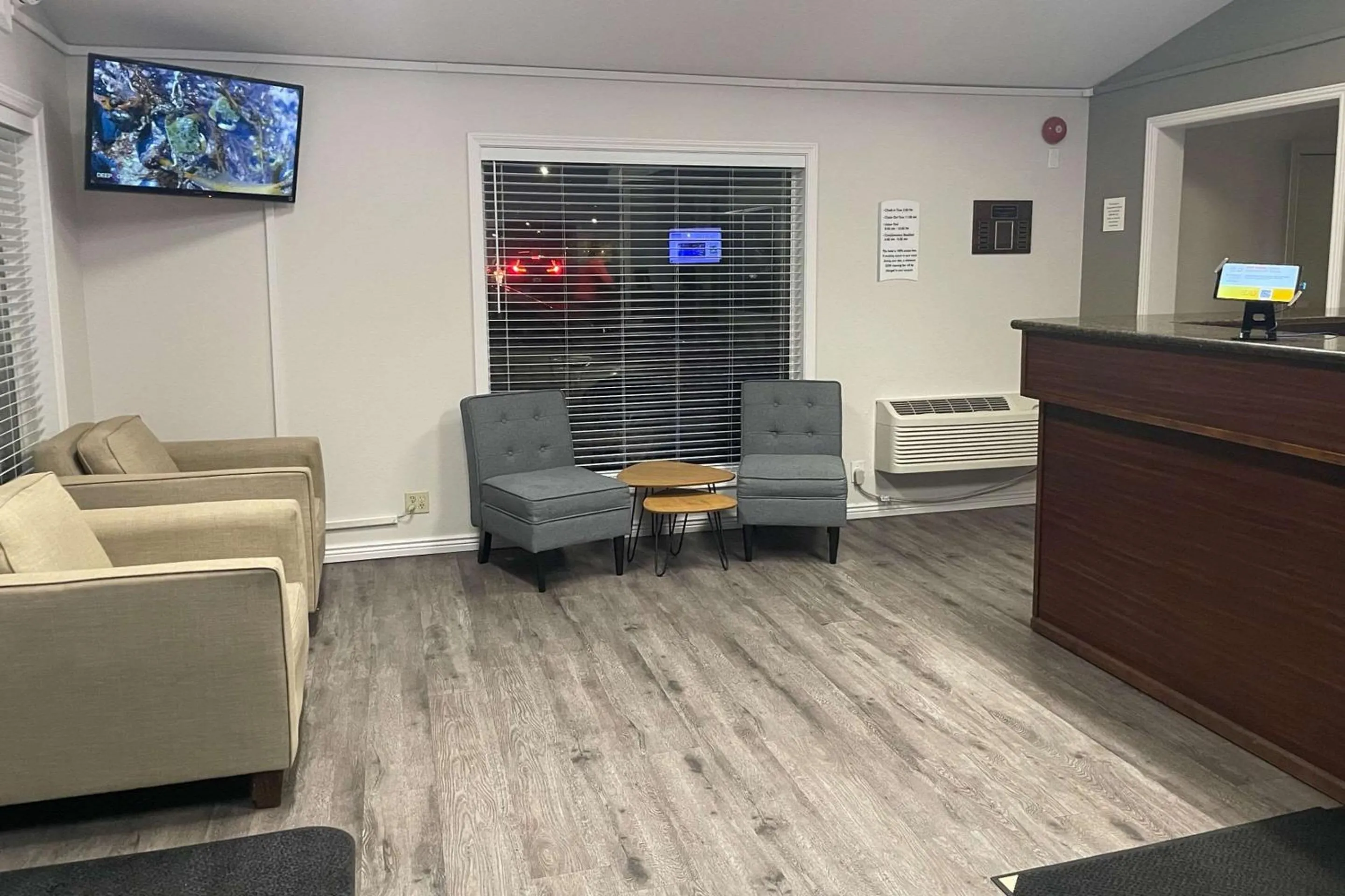 Lobby or reception in Quality Inn Ontario