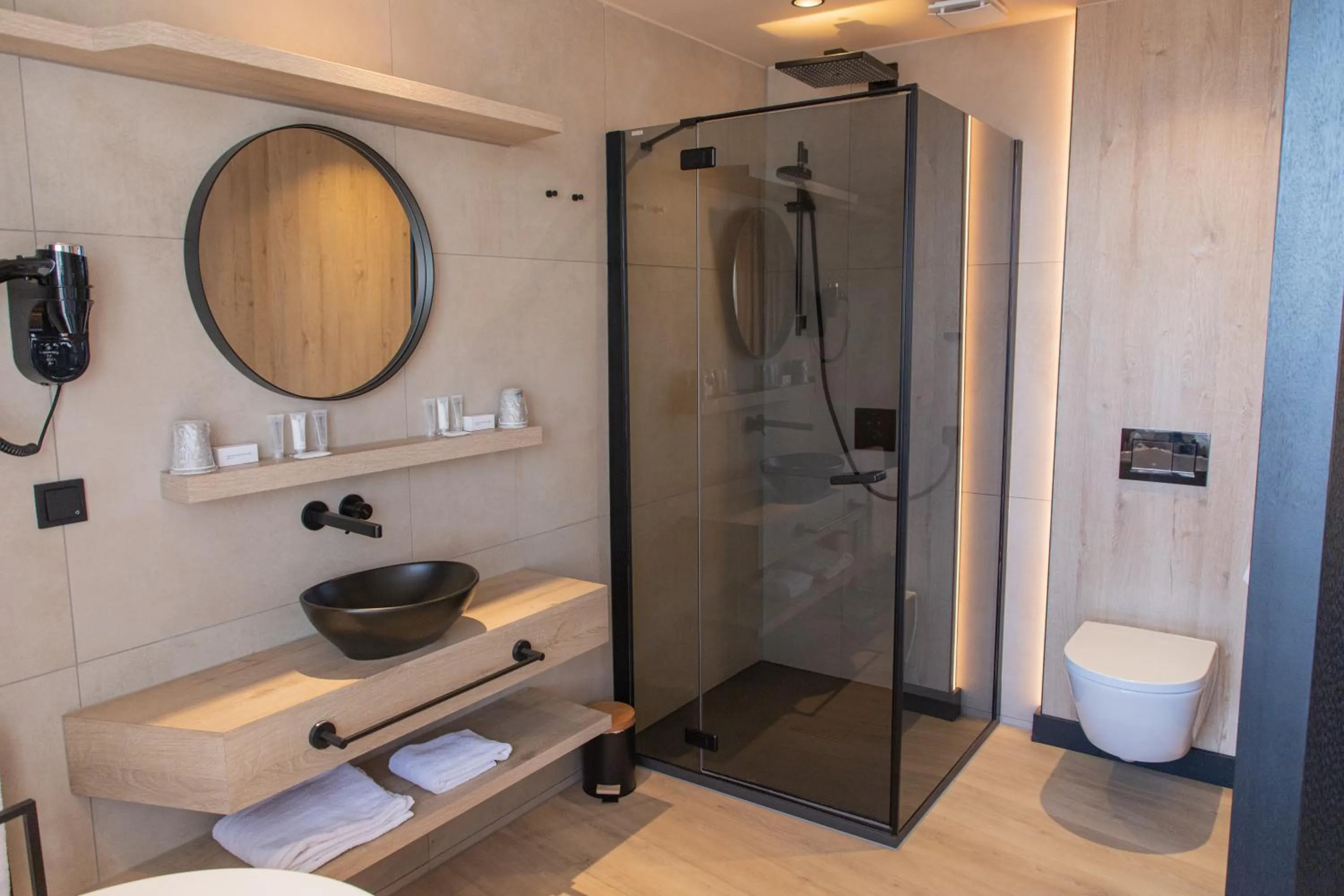 Shower in Palace Hotel Zandvoort