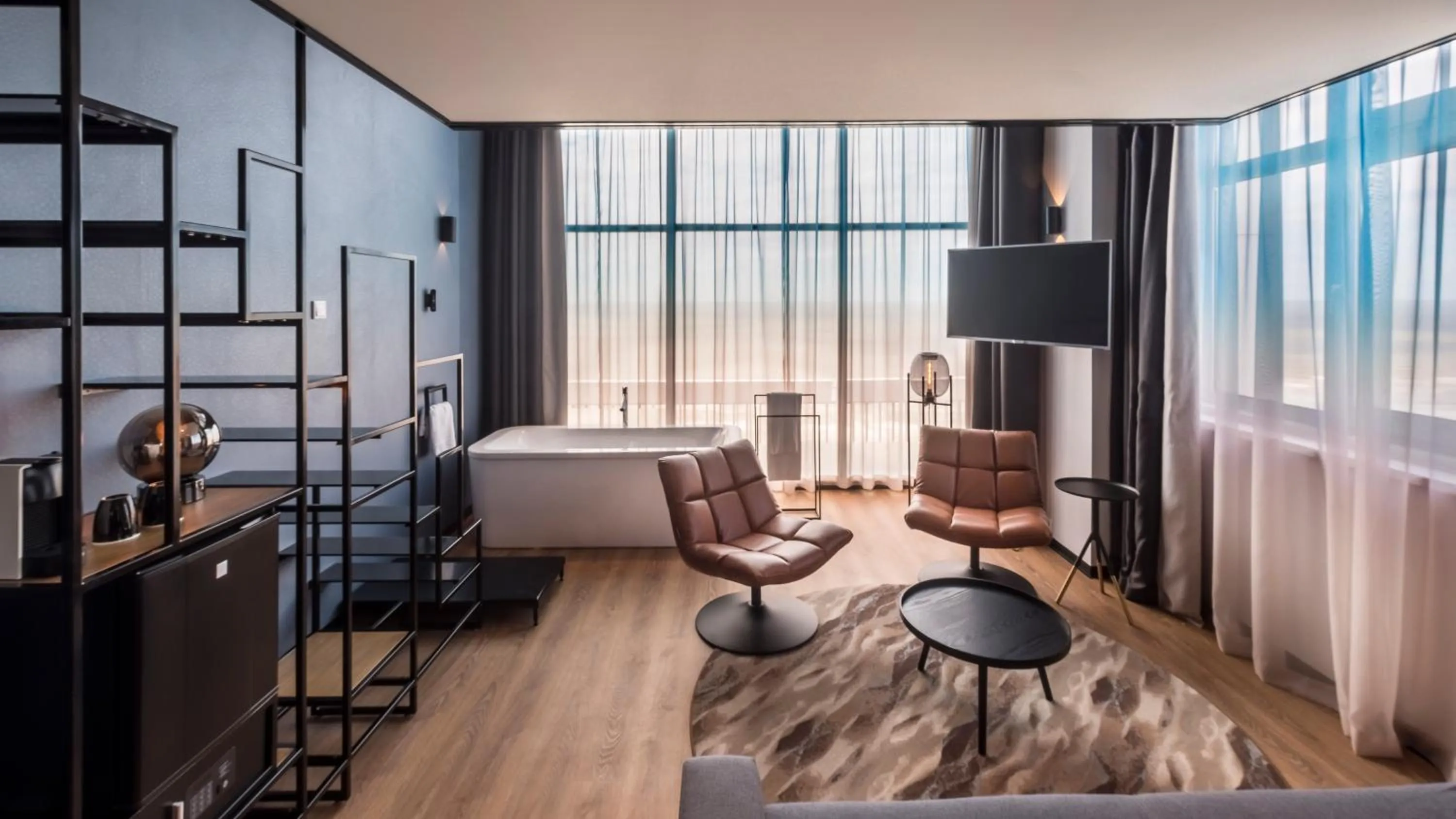 Living room, Bed in Palace Hotel Zandvoort