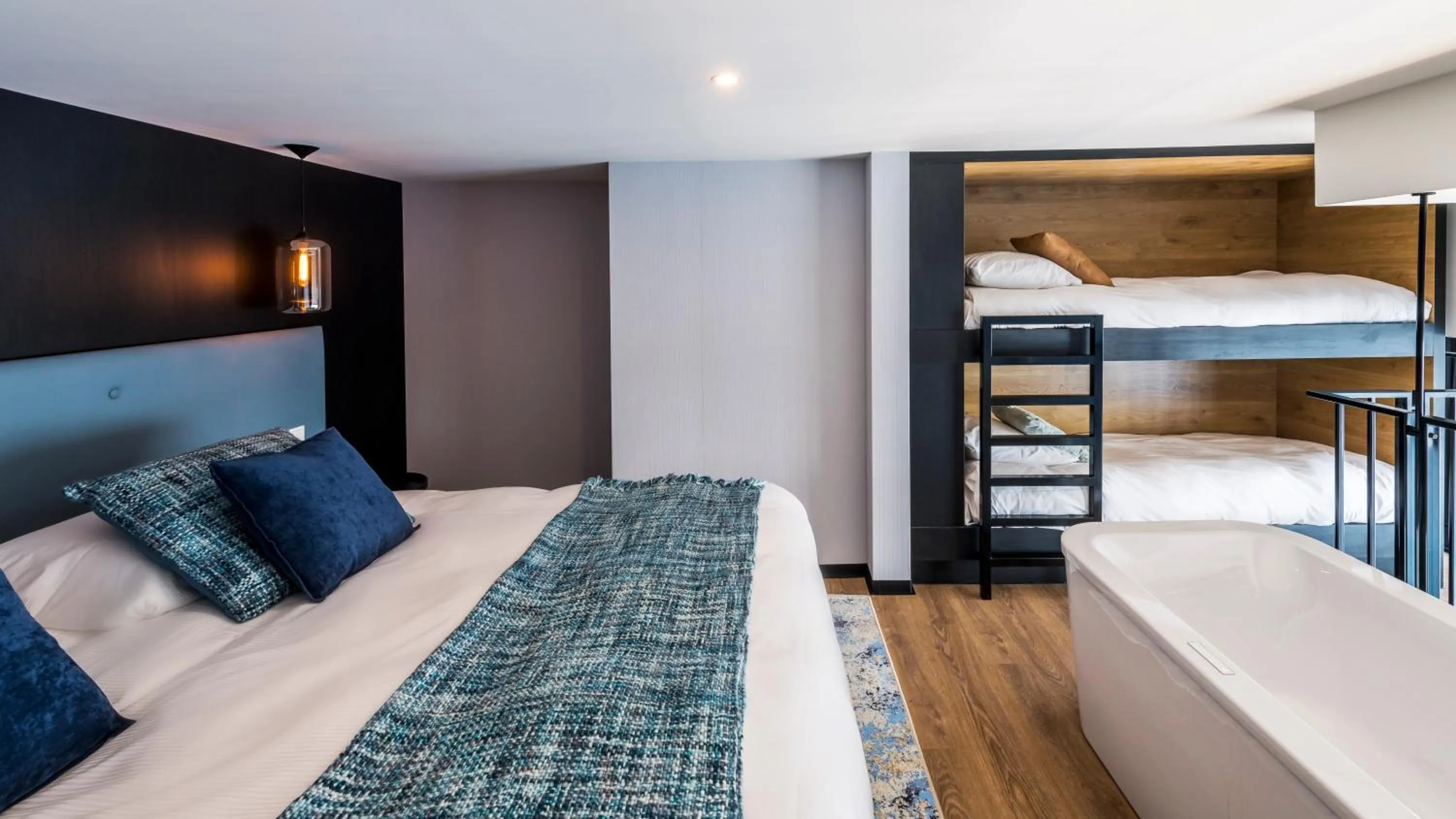 Photo of the whole room, Bed in Palace Hotel Zandvoort