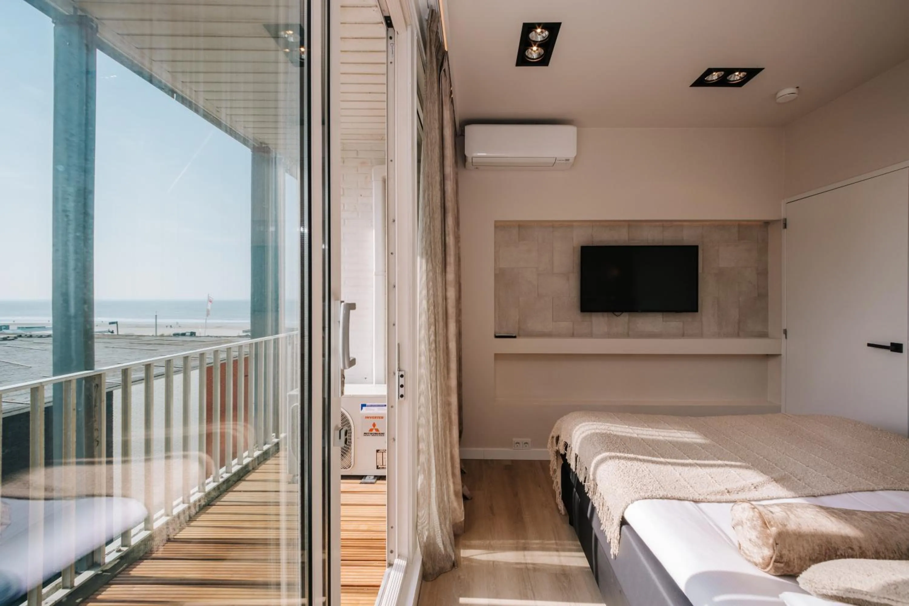 Balcony/Terrace, Bed in Palace Hotel Zandvoort