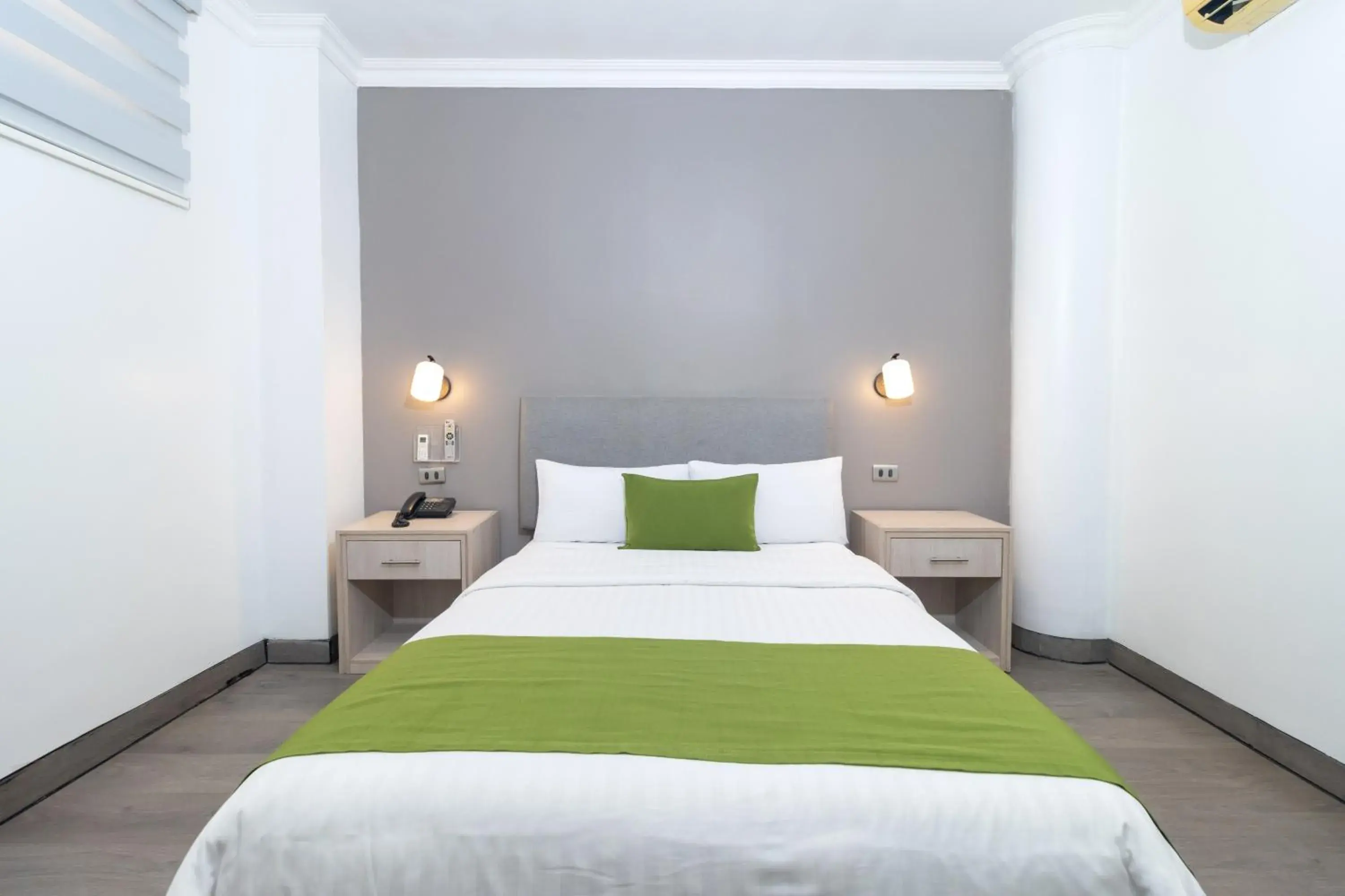 Single Room in Hotel Plaza Monte Carlo Single Room in Hotel Plaza Monte Carlo