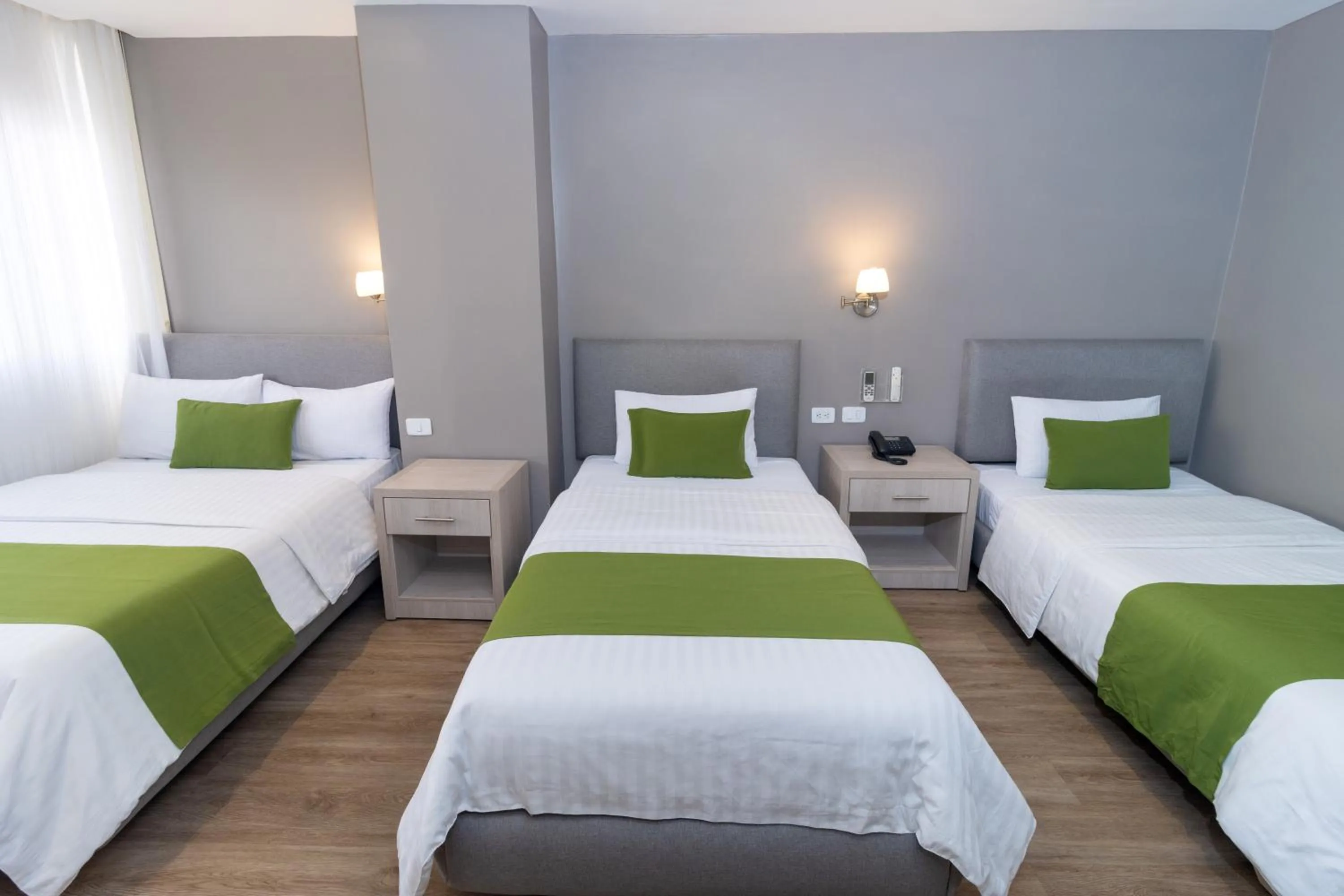 Bed in Hotel Plaza Monte Carlo