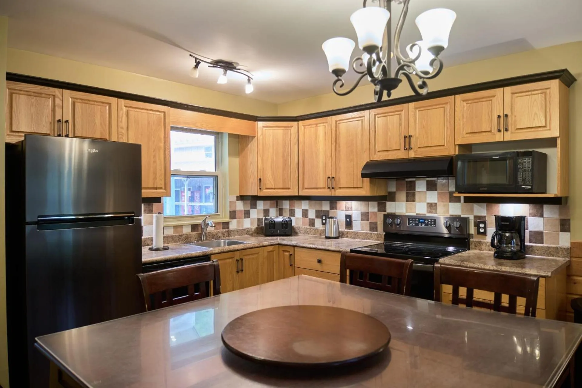 Kitchen or kitchenette in Marblewood Village Resort