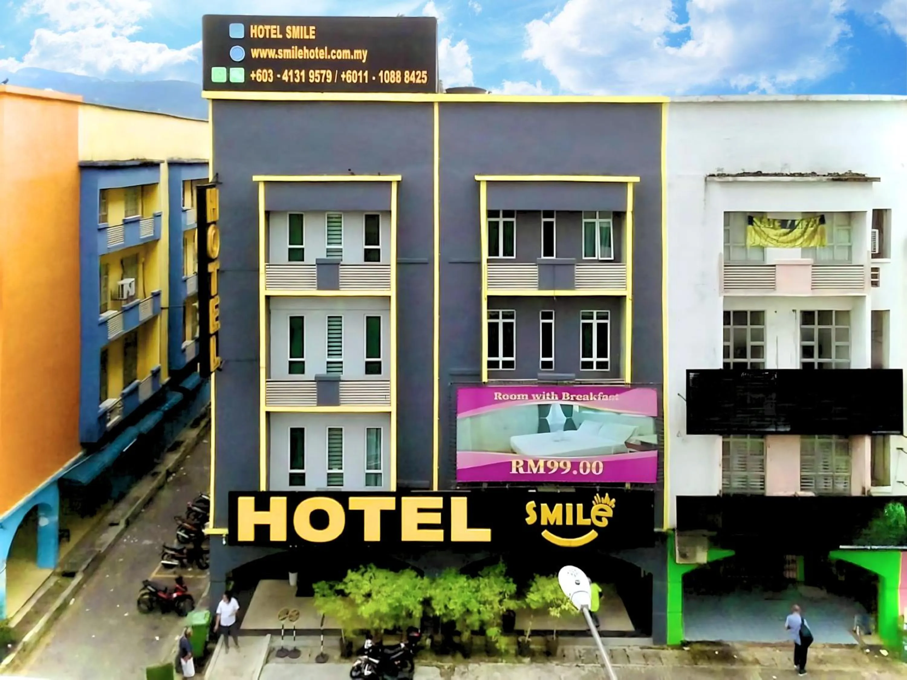 Property building in Smile Hotel Danau Kota
