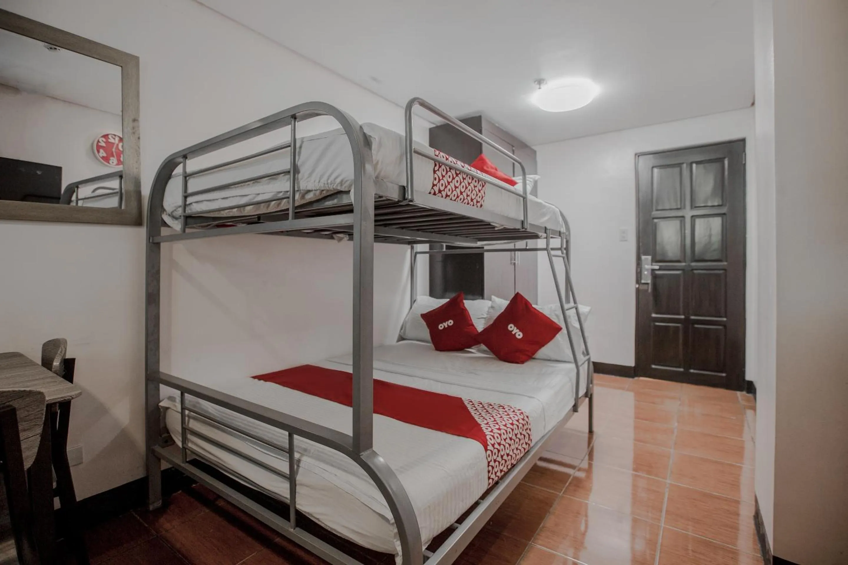 Bedroom, Bed in Super OYO 714 Haeinsa Condotel