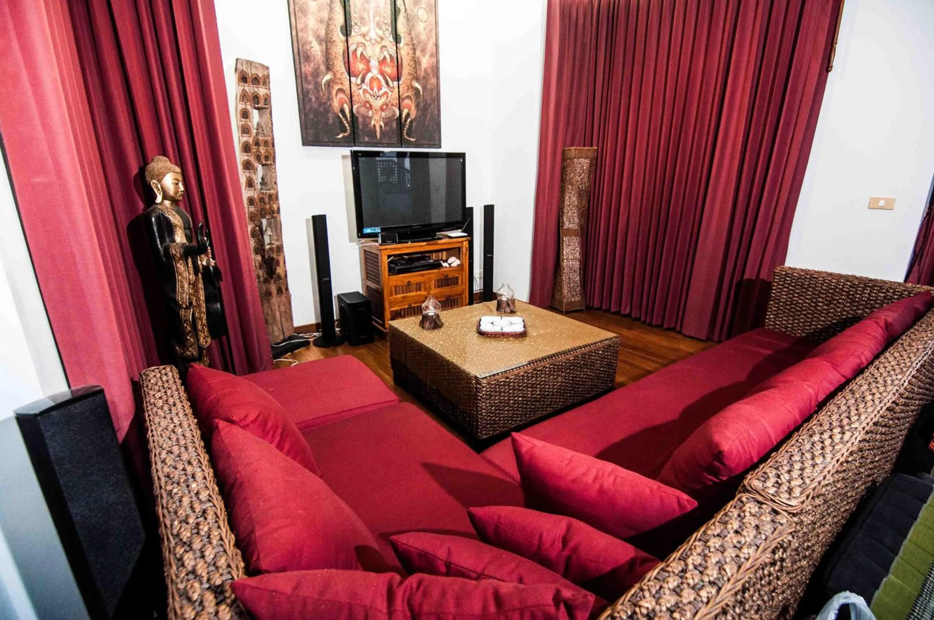 Living room in Penn Sunset Villa 4