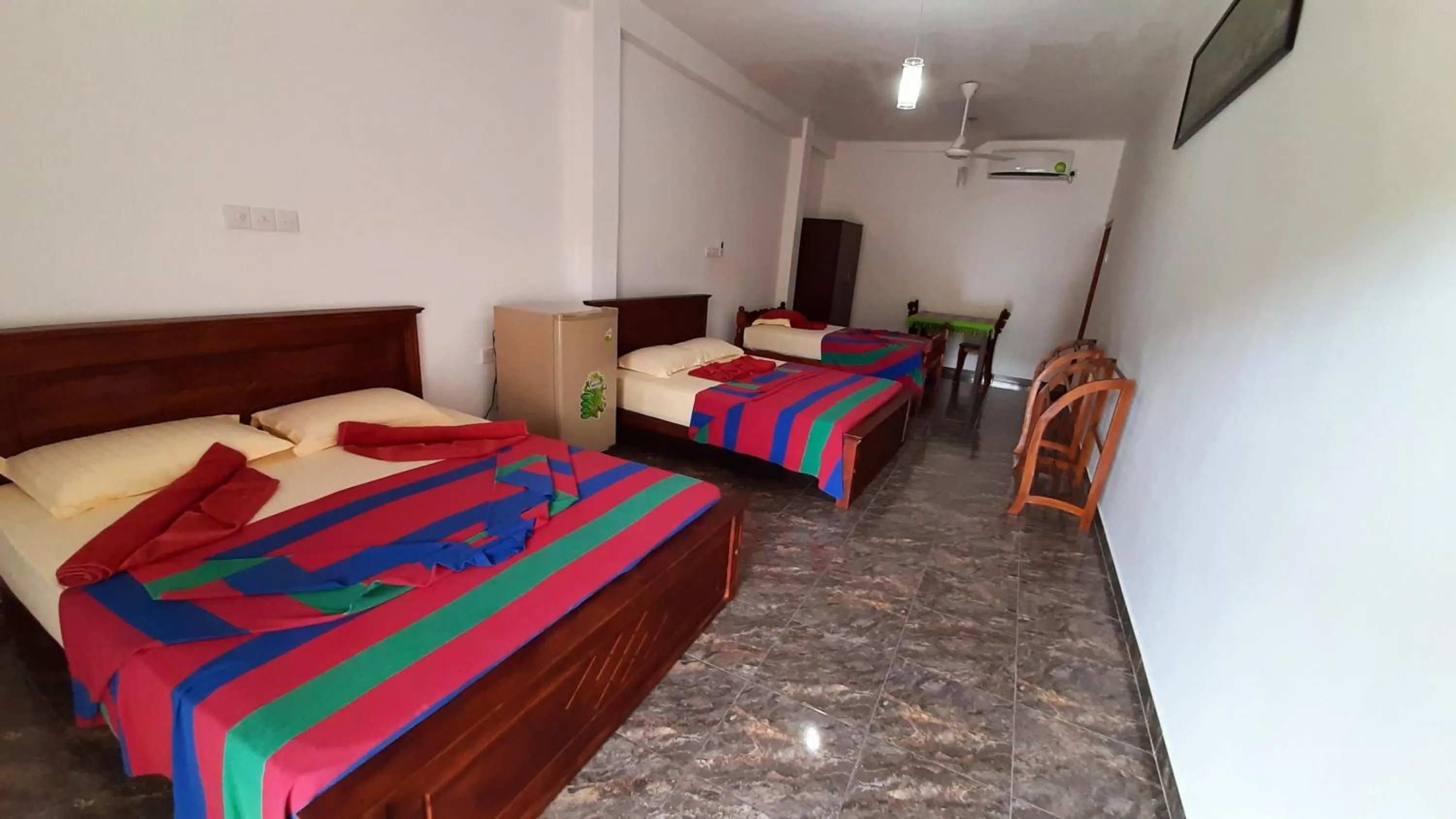 Bed in The Lodge Unawatuna