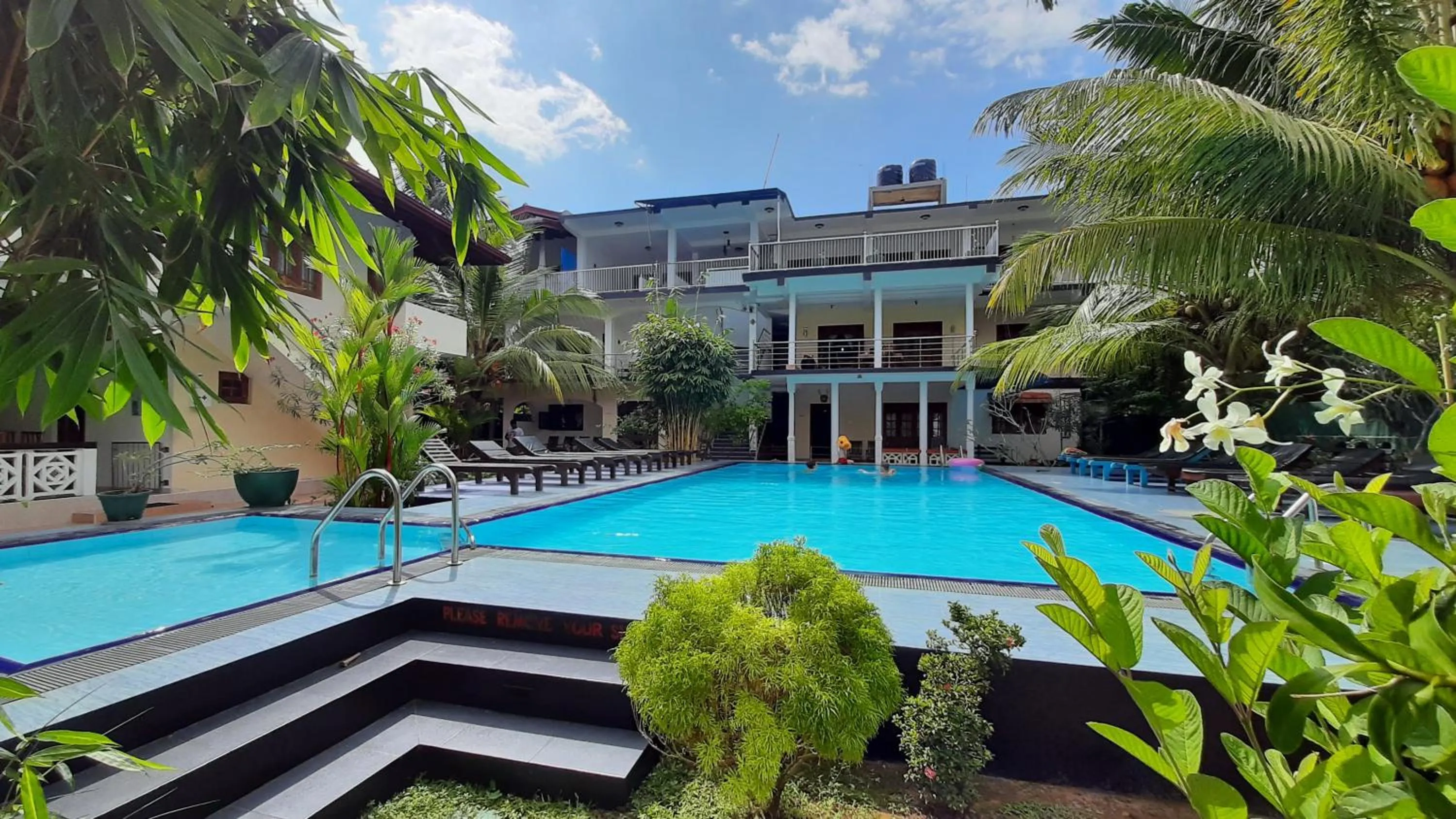 Property building in The Lodge Unawatuna