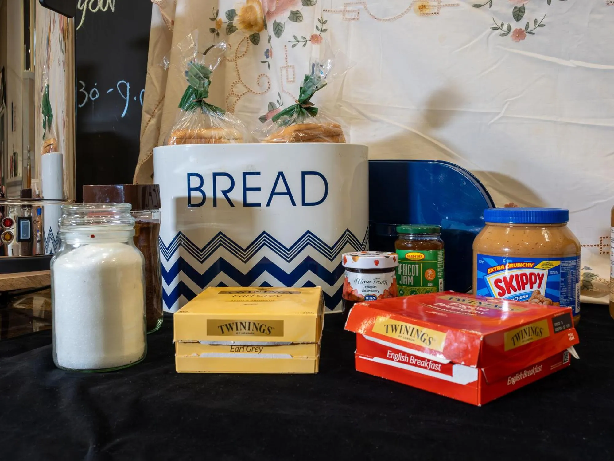 Breakfast in AZZURRO POD HOTEL Darling Harbour- Near ICC