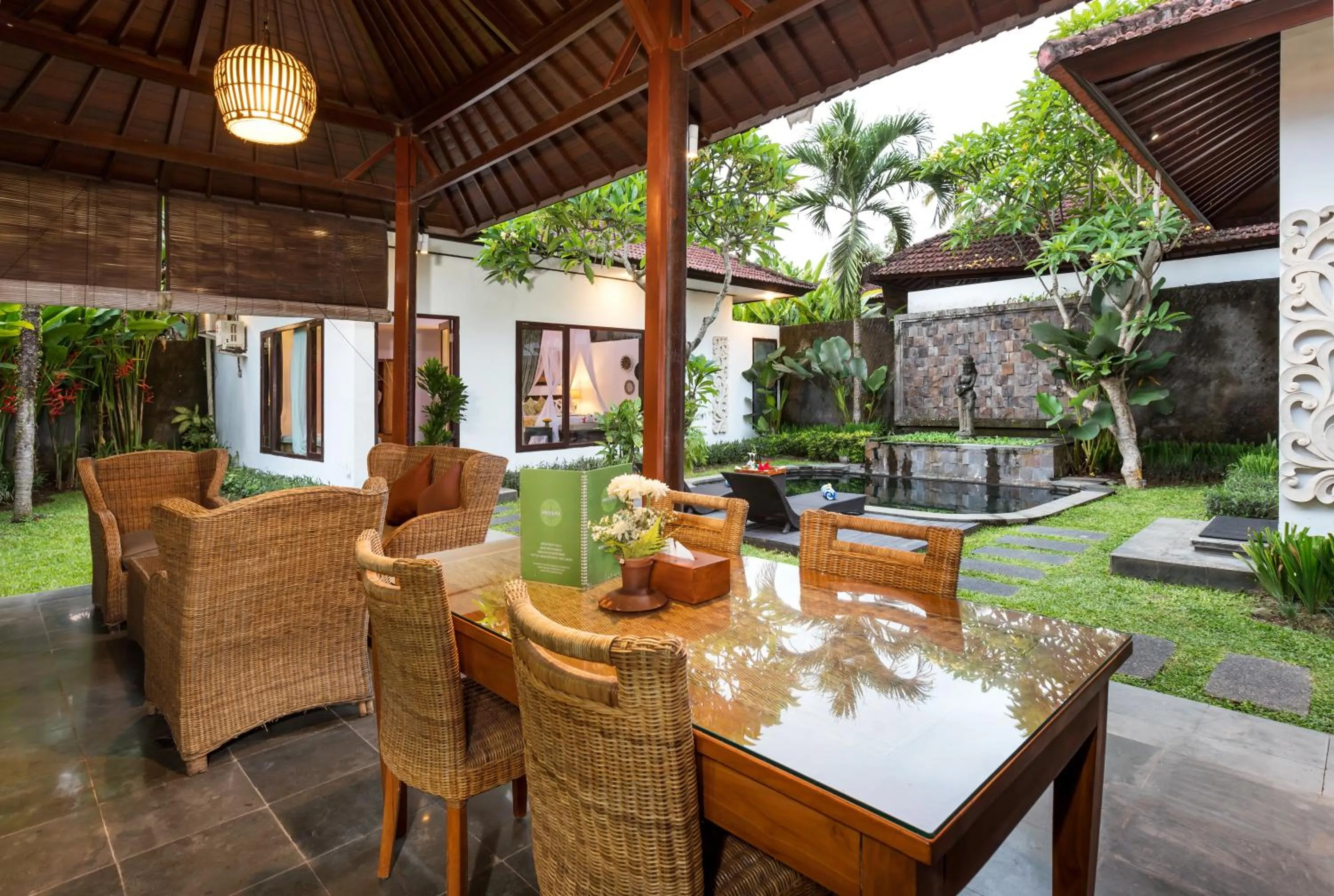 Ubud Raya Villa