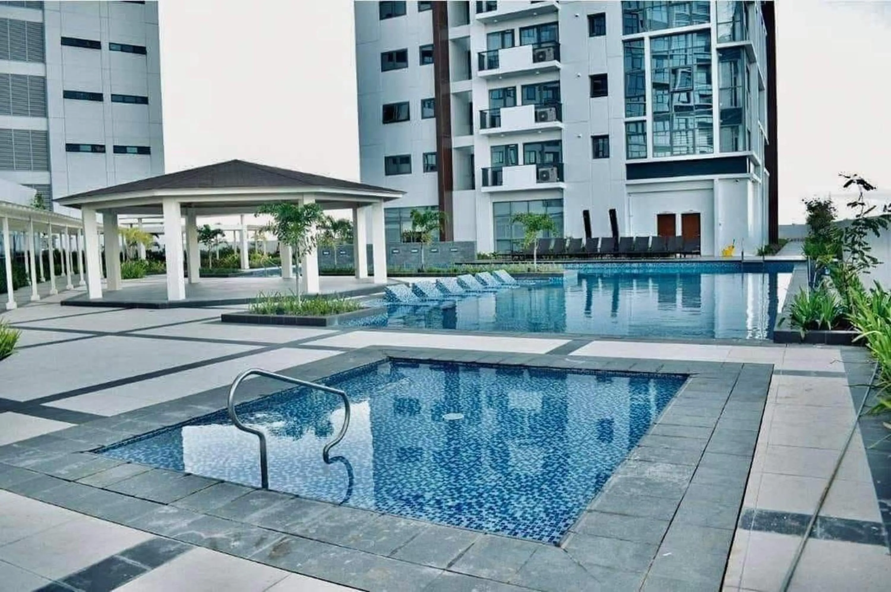 Pool view in One Manchester Place by Hiverooms