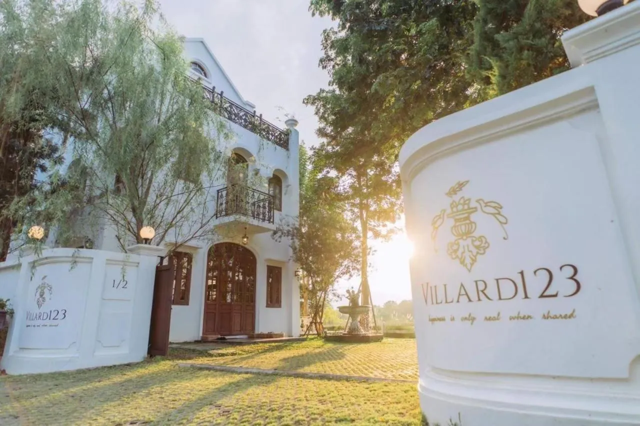 Property building in Villard123