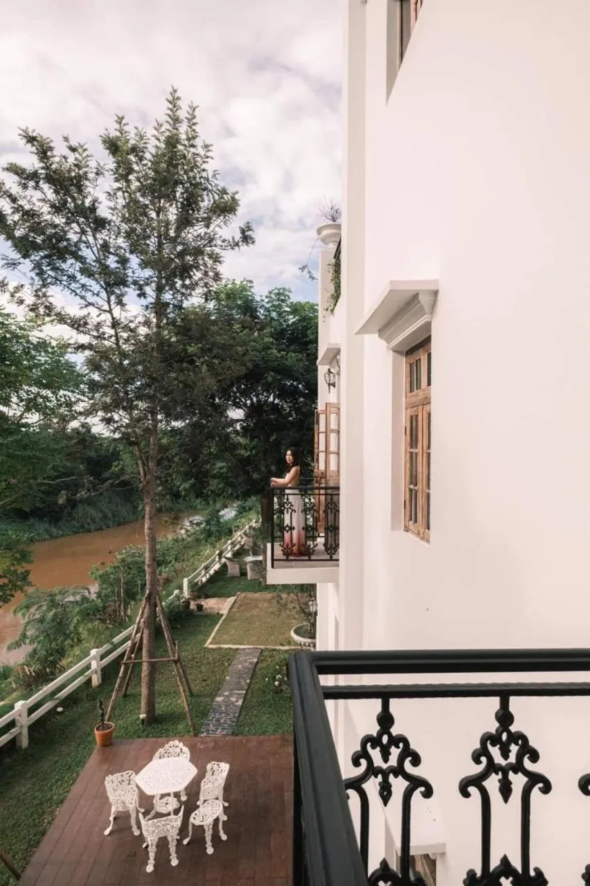 Property building in Villard123