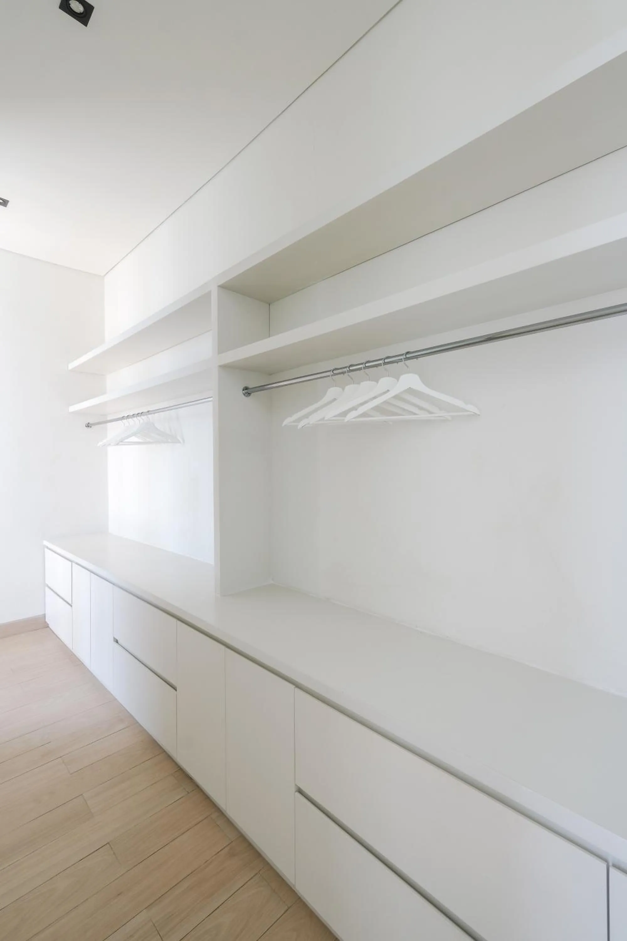 wardrobe in Villa Yuna