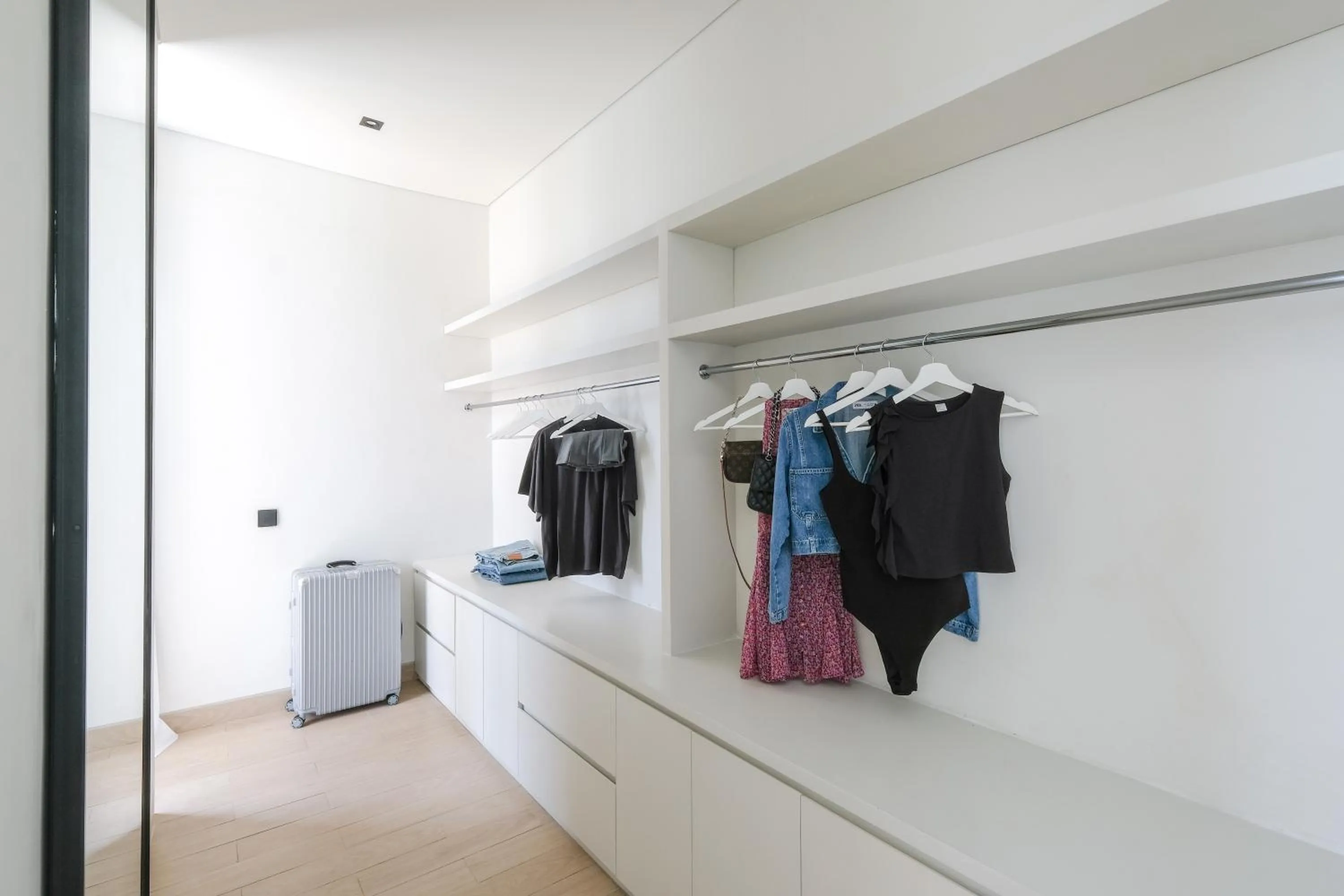 wardrobe in Villa Yuna