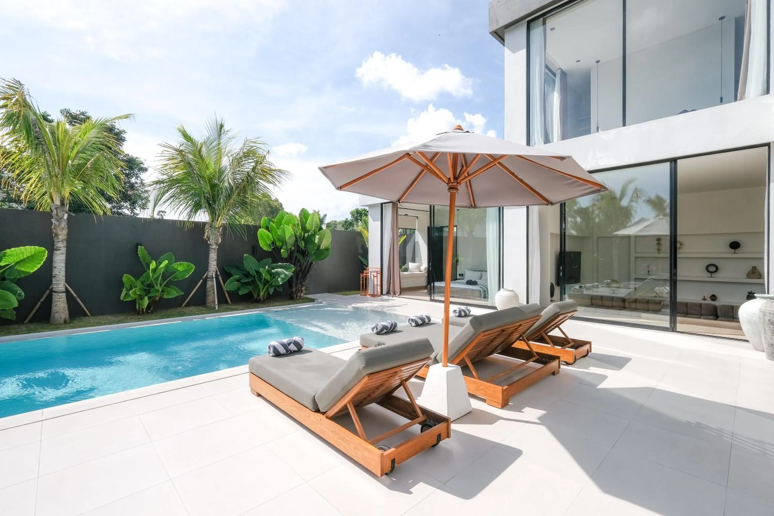 Property building in Villa Yuna