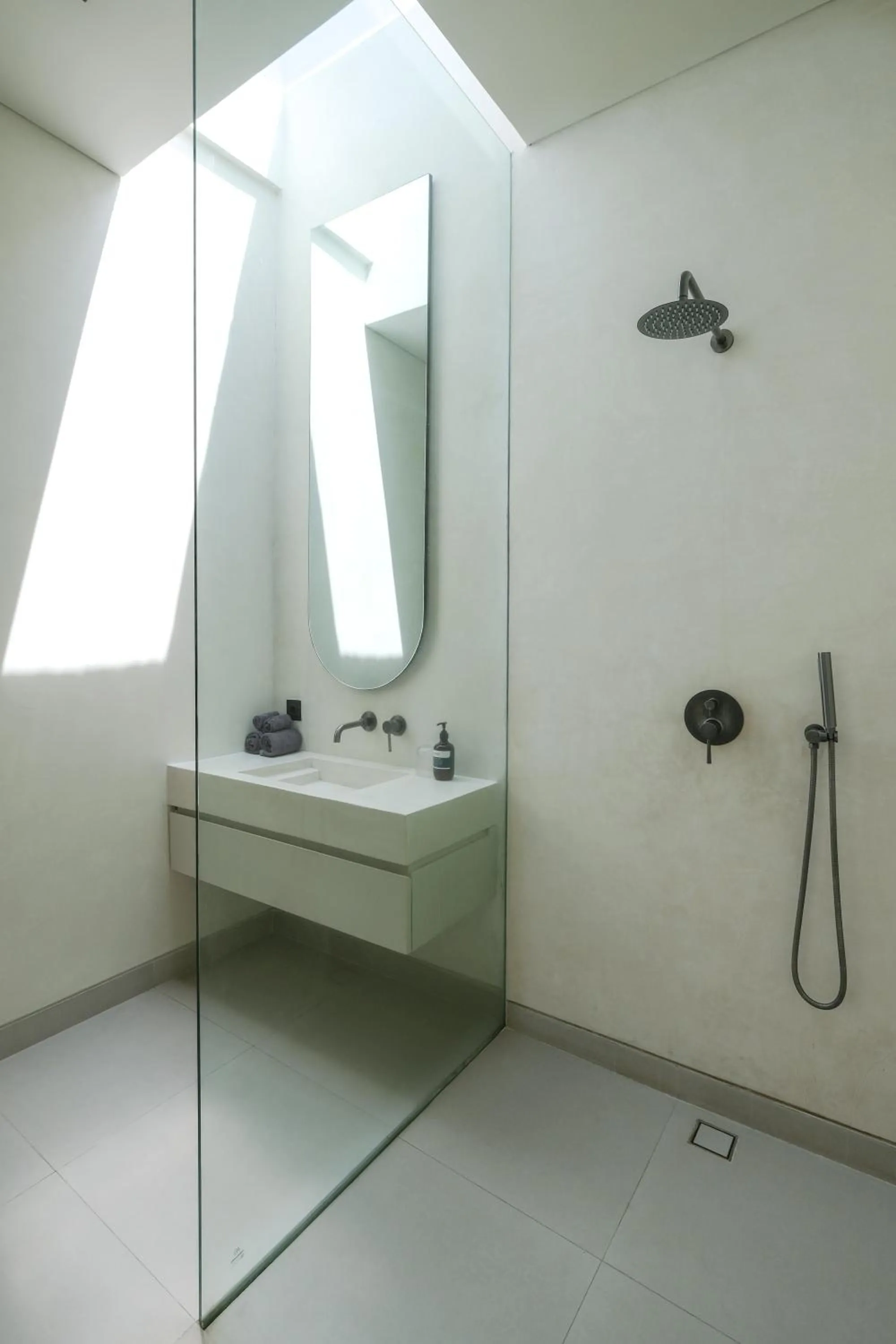 Shower in Villa Yuna