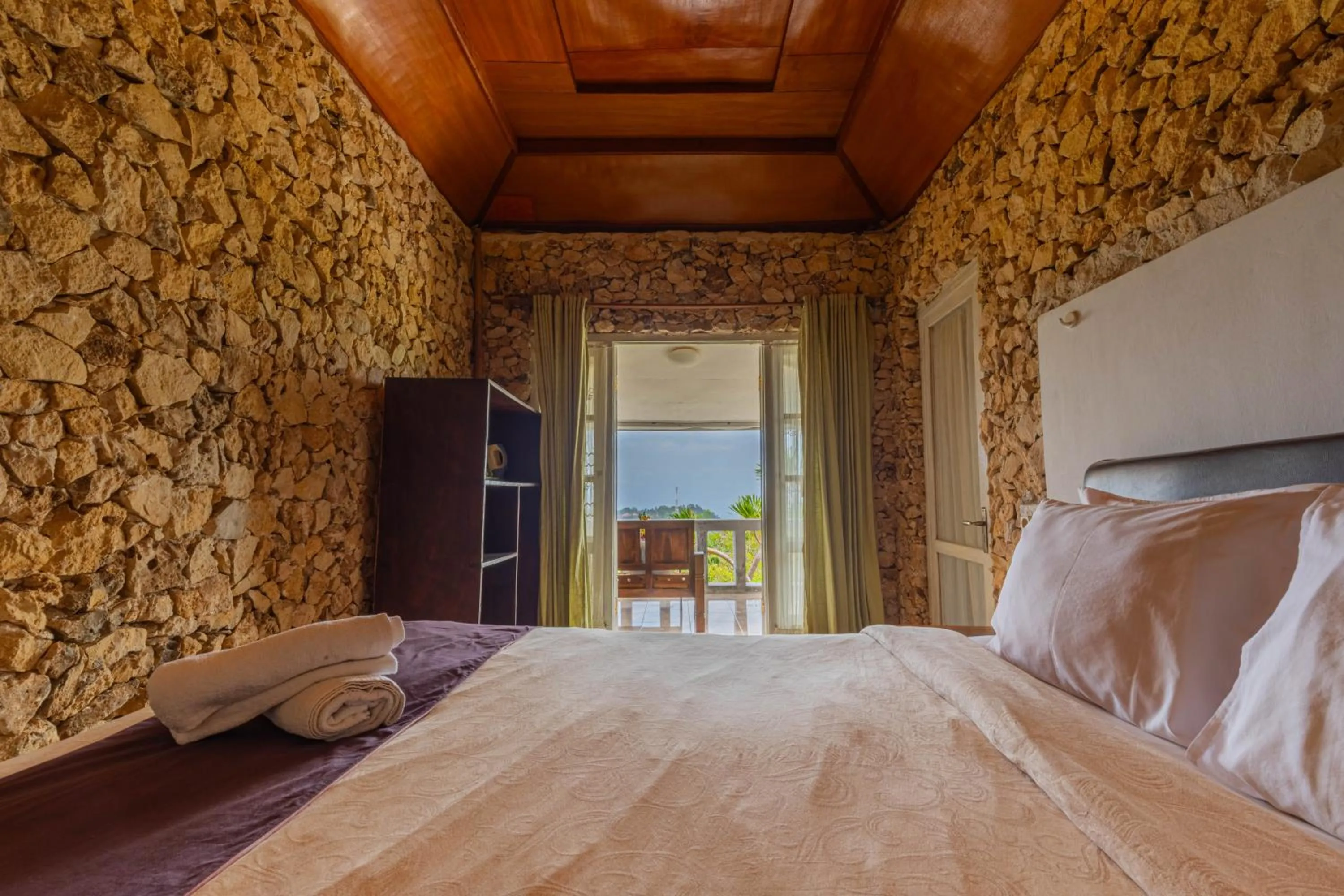 Double Room in Annaya House