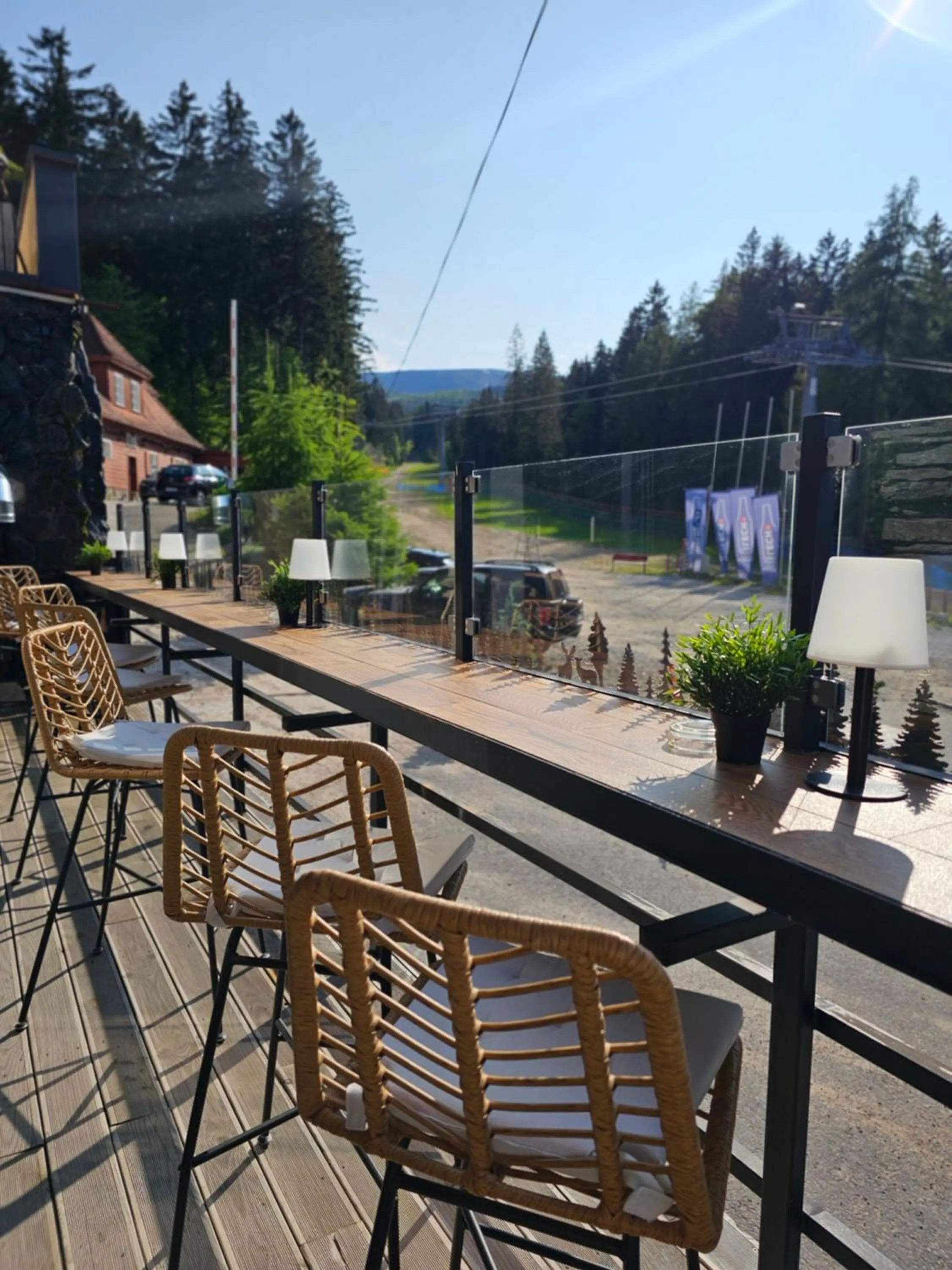 Safir przy samym WYCIĄGU