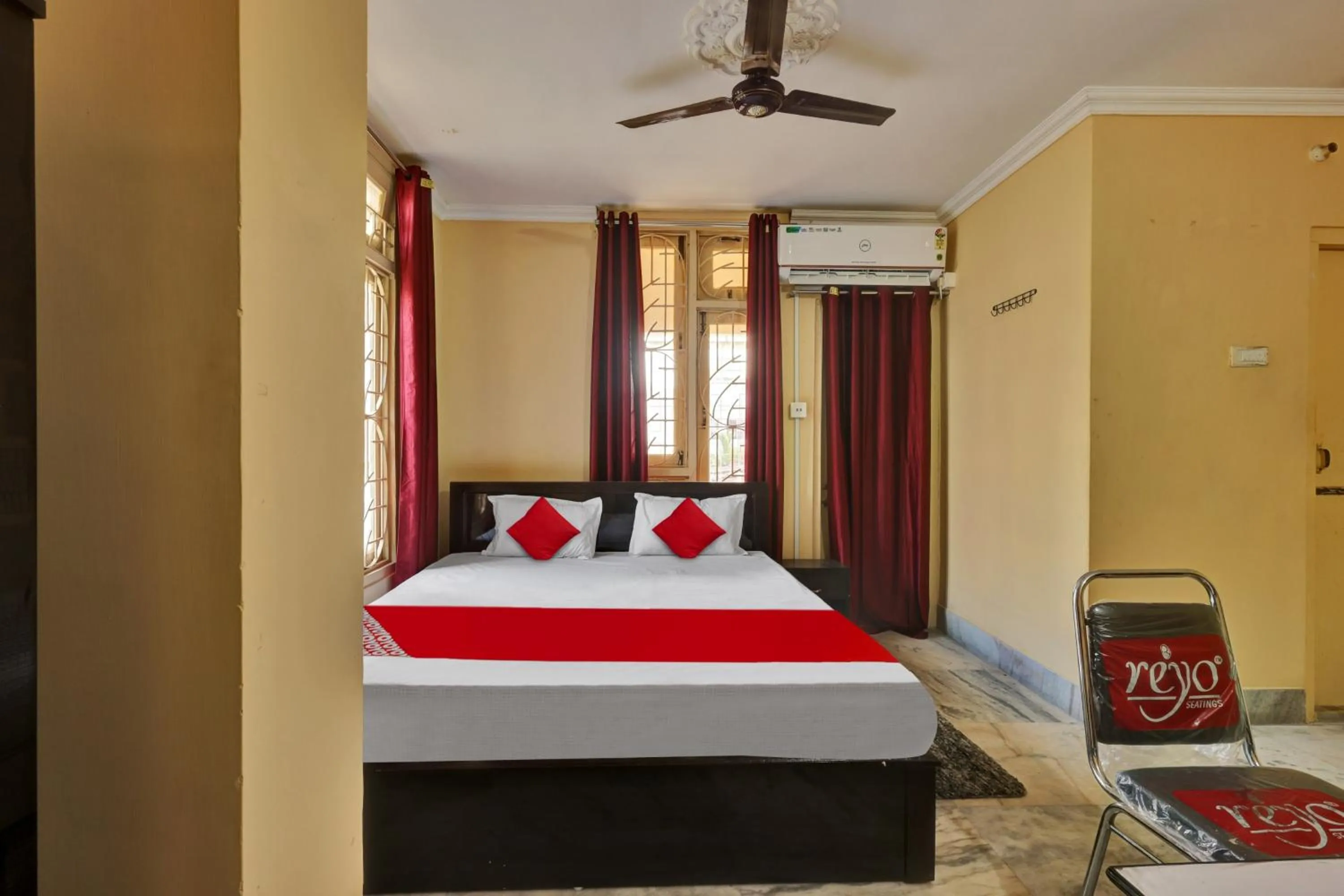 Bedroom, Bed in Super Hotel O Metro Guest House