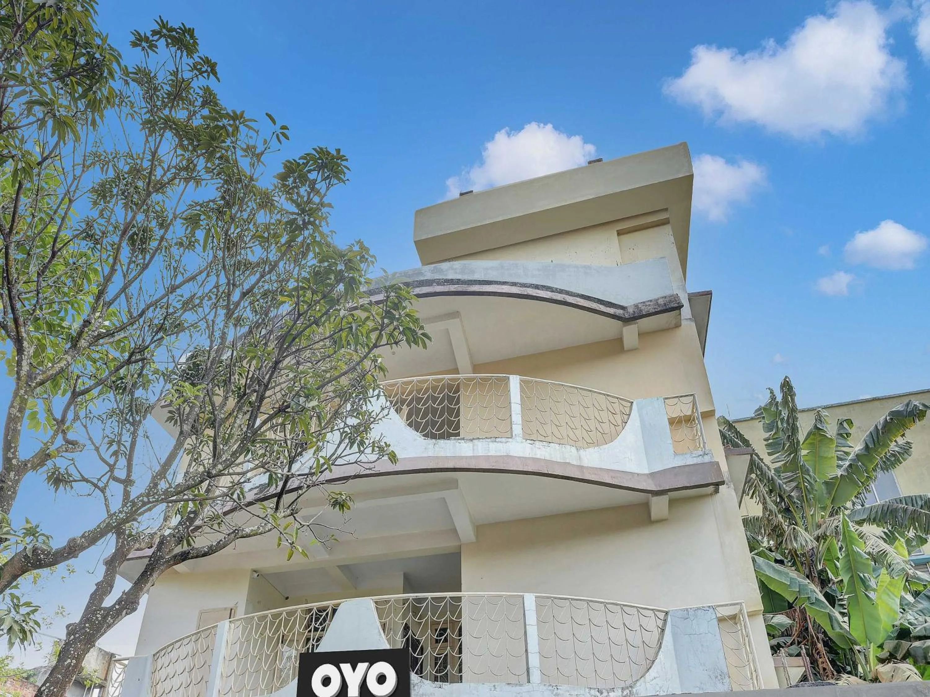 Facade/entrance in Hotel O Metro Guest House