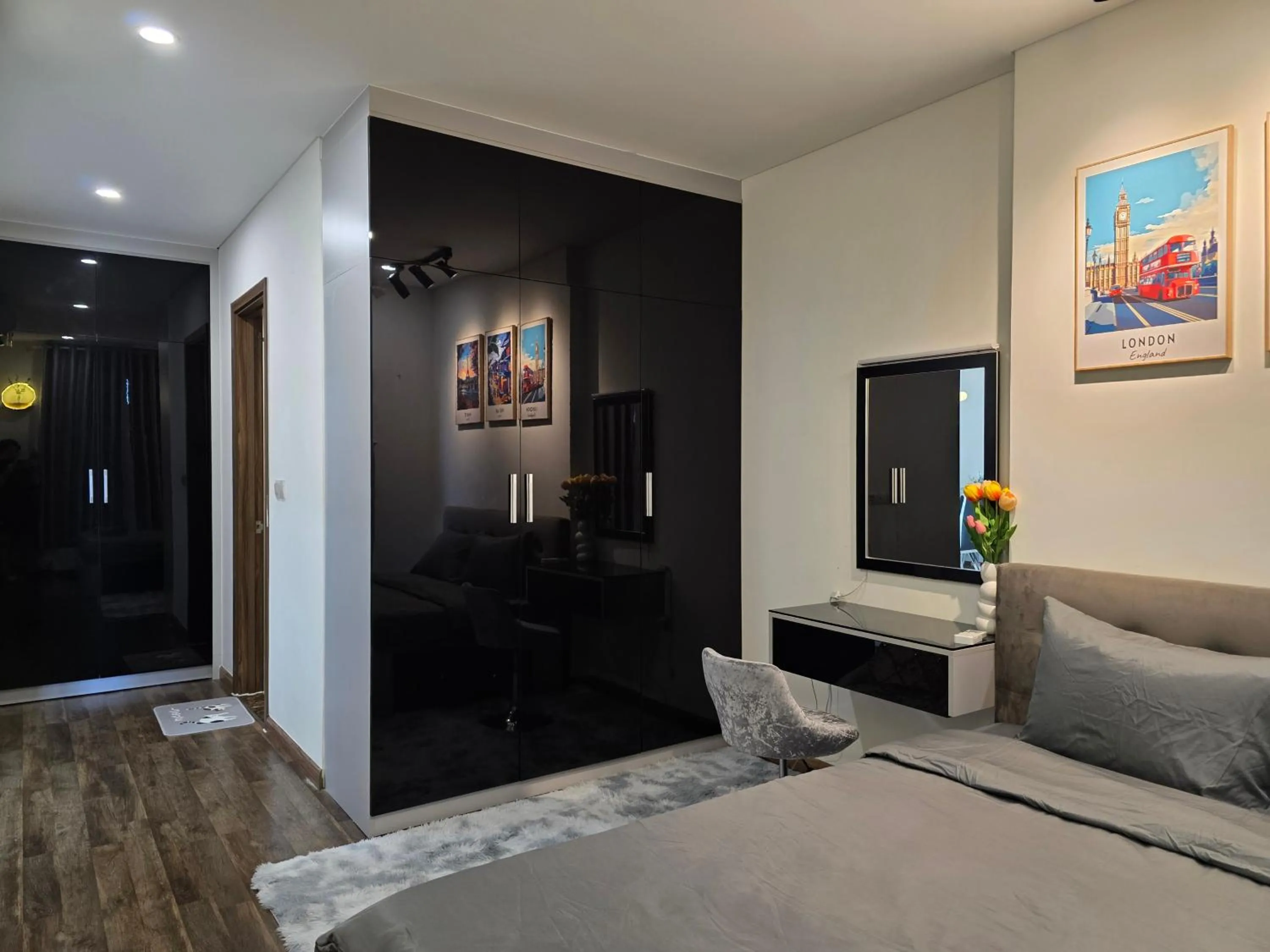 Bed in UPhoenix Home- HaDo Centrosa Garden