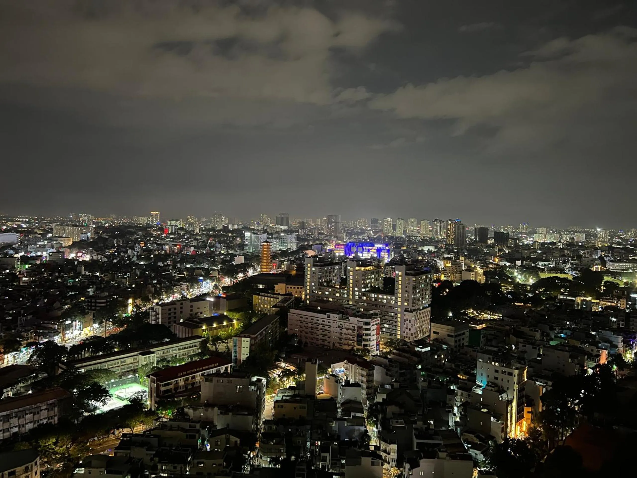 Night in UPhoenix Home- HaDo Centrosa Garden