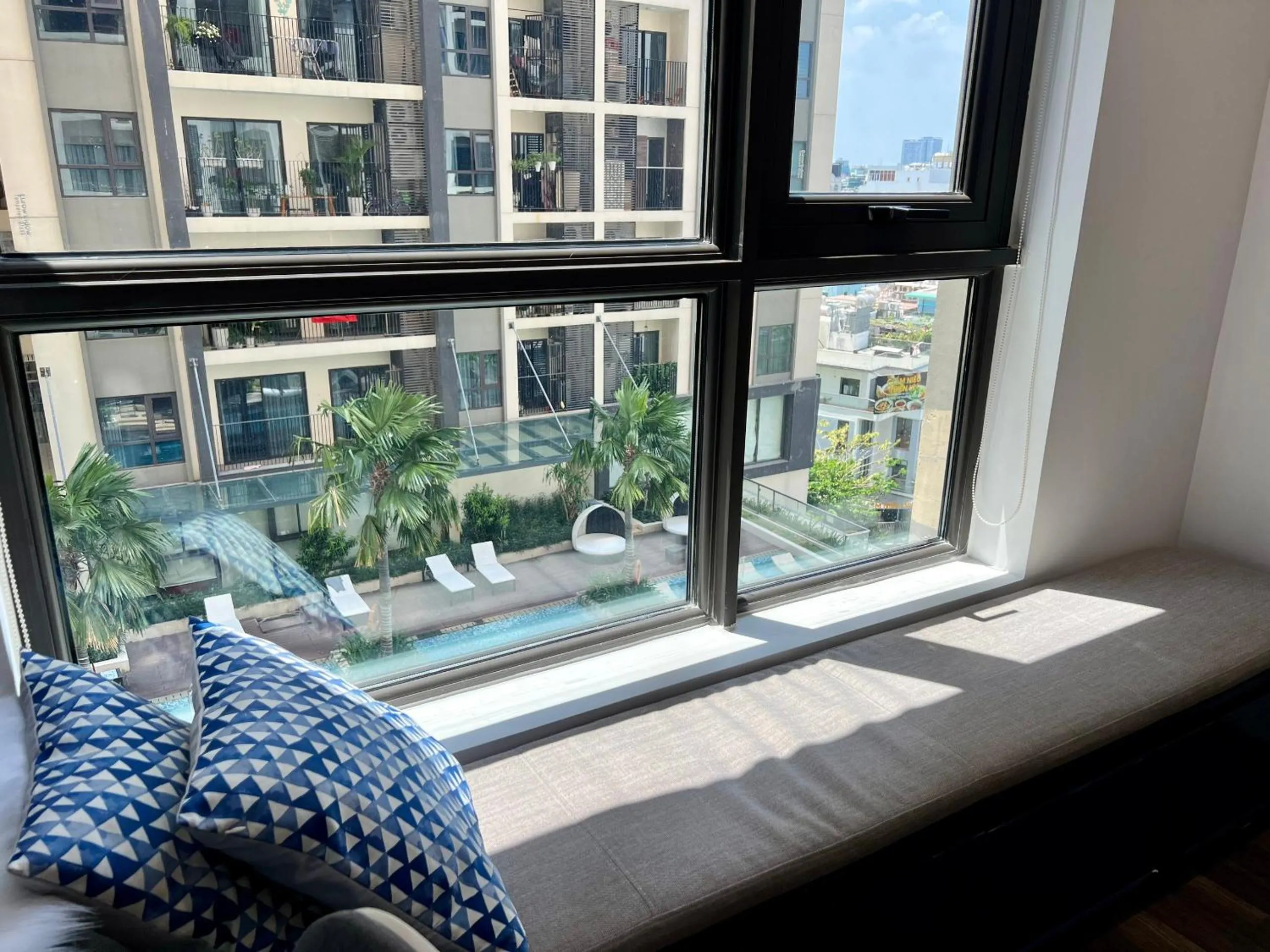 Bed in UPhoenix Home- HaDo Centrosa Garden