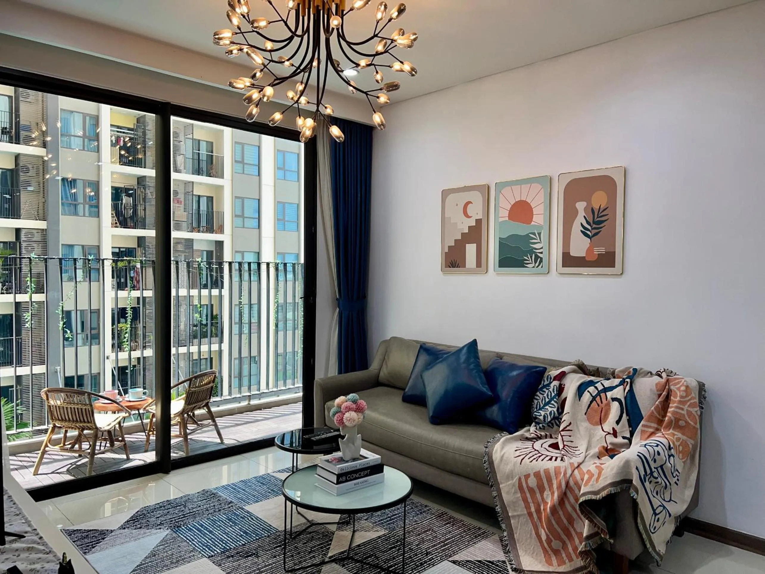 Day in UPhoenix Home- HaDo Centrosa Garden