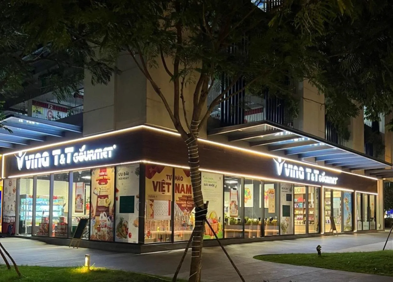 Supermarket/grocery shop in UPhoenix Home- HaDo Centrosa Garden