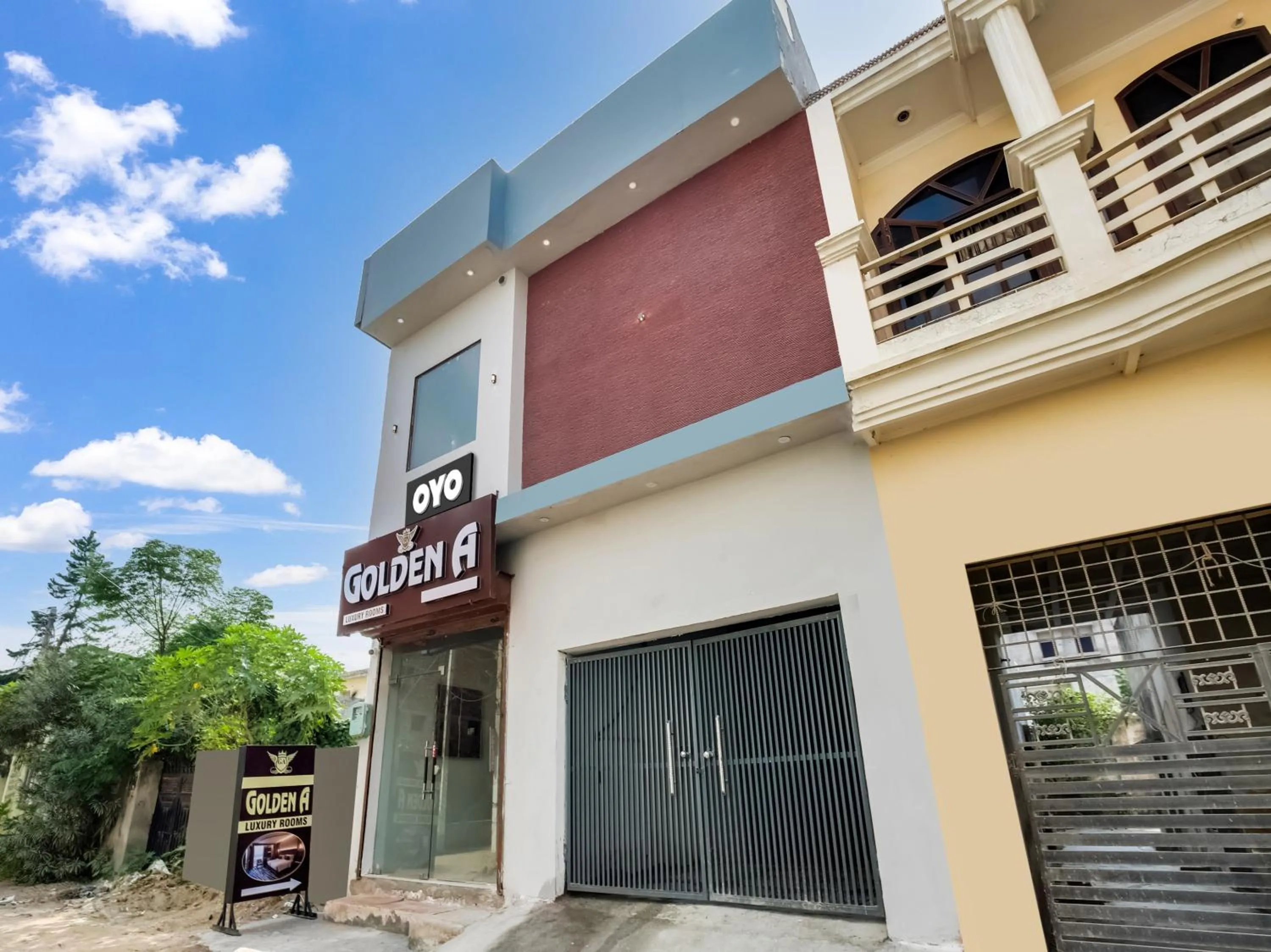 Facade/entrance in Hotel O Golden A