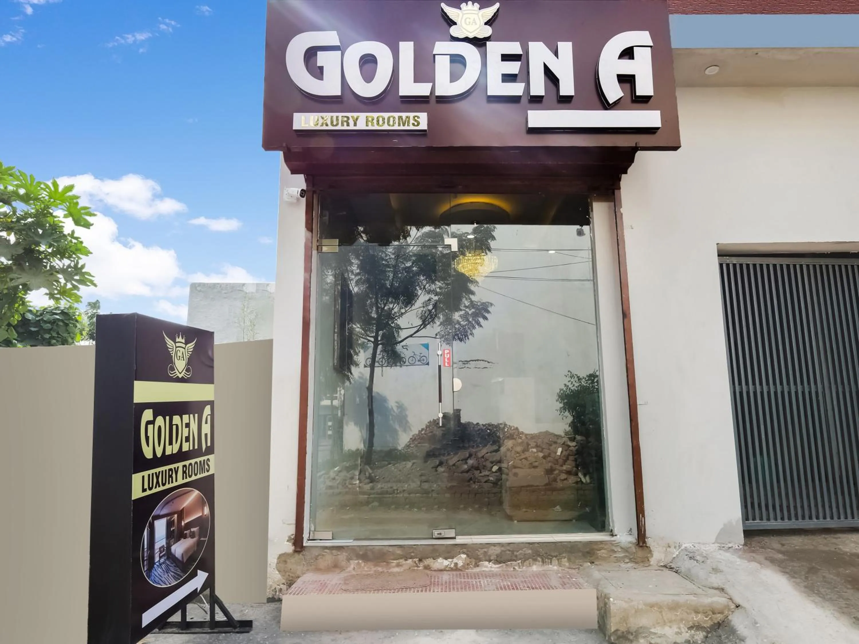 Facade/entrance in Hotel O Golden A