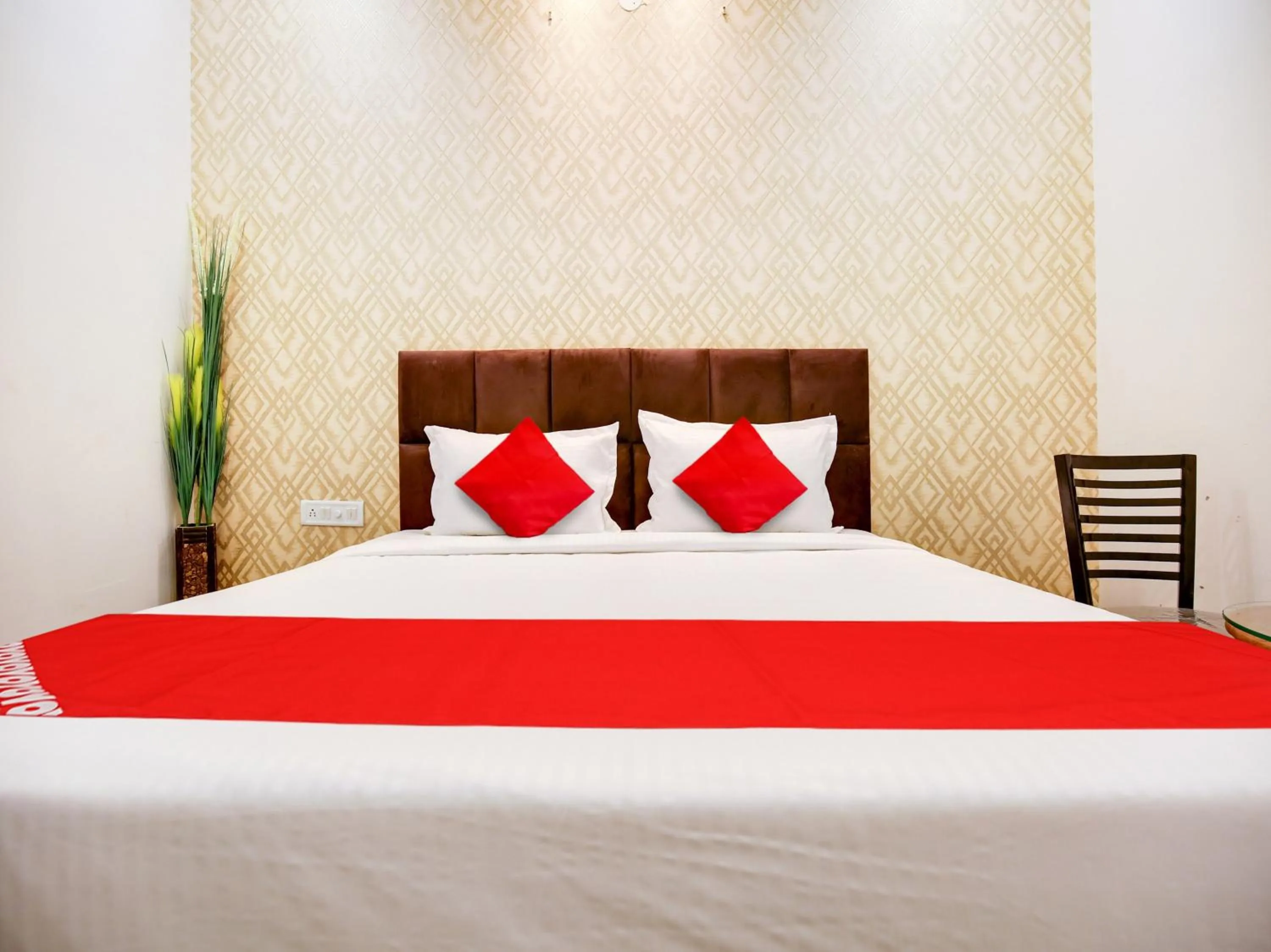 Bedroom, Bed in Hotel O Golden A