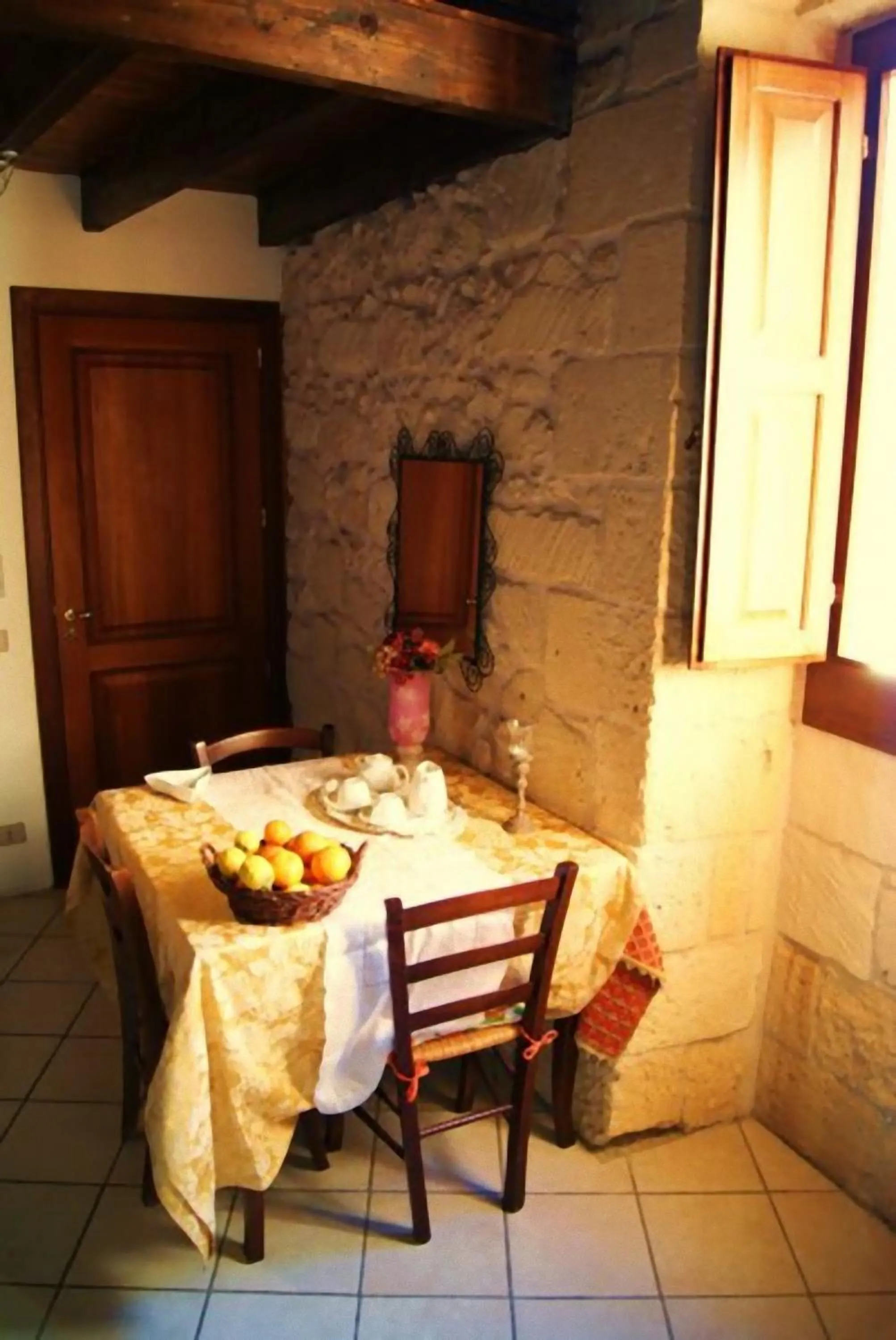 Dining area in B&B Demetra Appartamenti