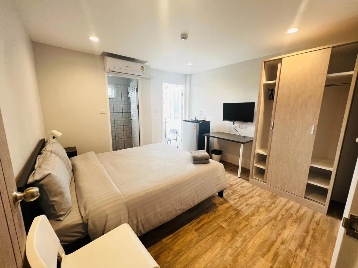 Photo of the whole room, Bed in Aree House Poshtel