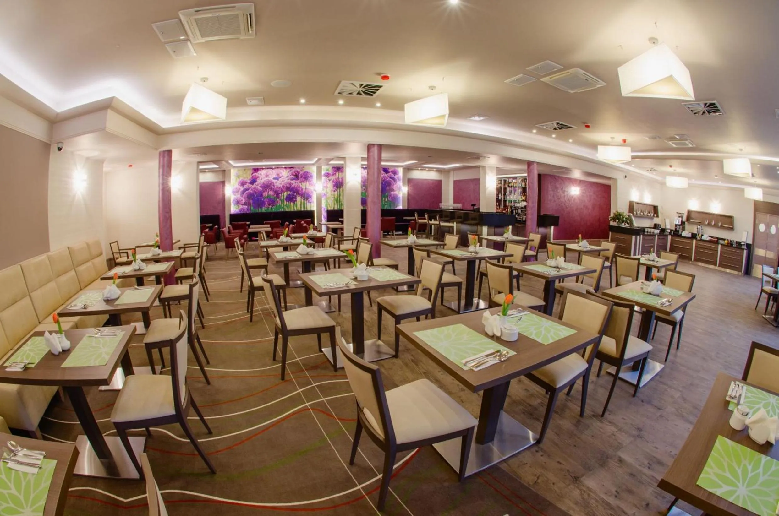 Restaurant/places to eat in Hotel Olivia Medical SPA