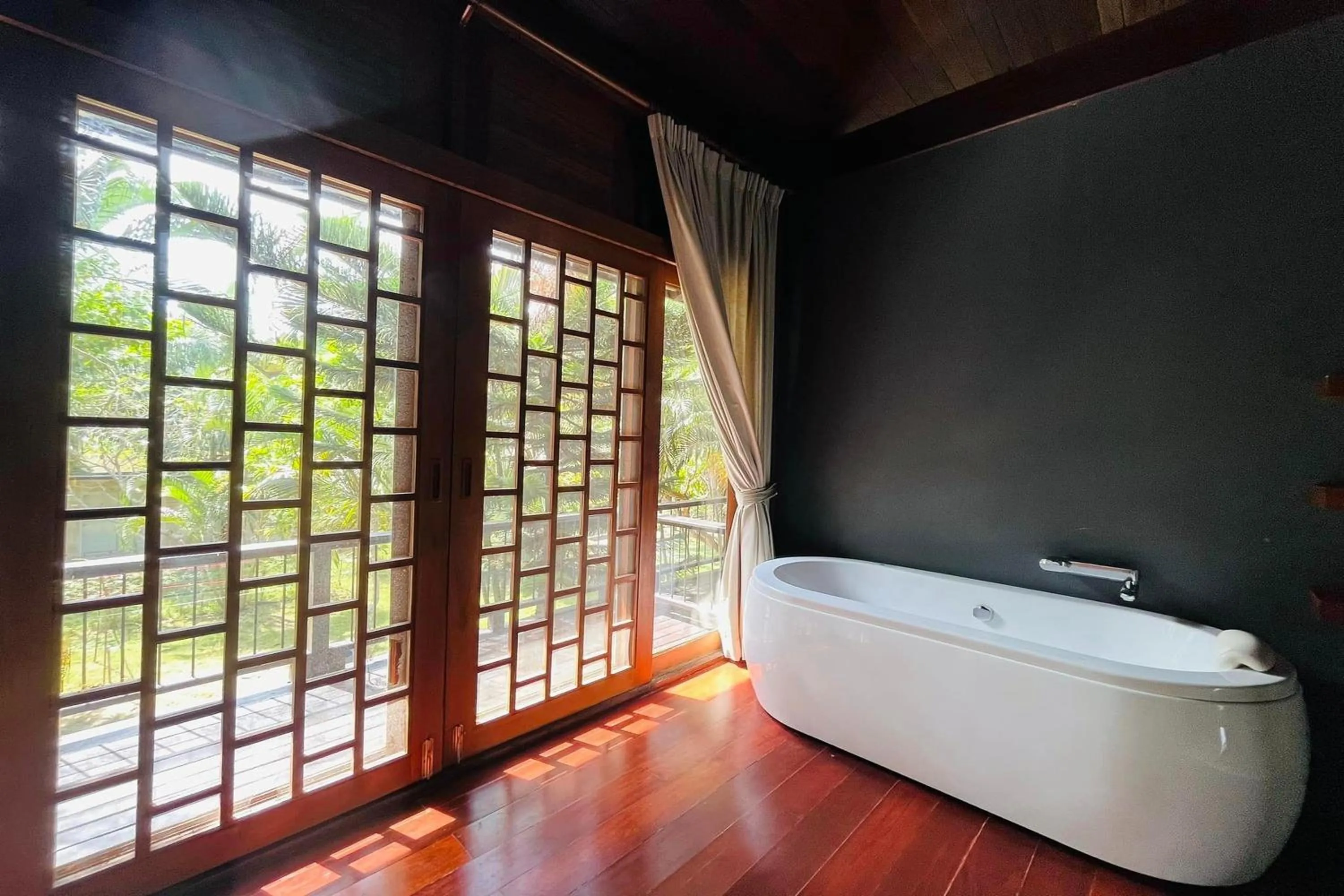 Bathroom in SS pool villa hills