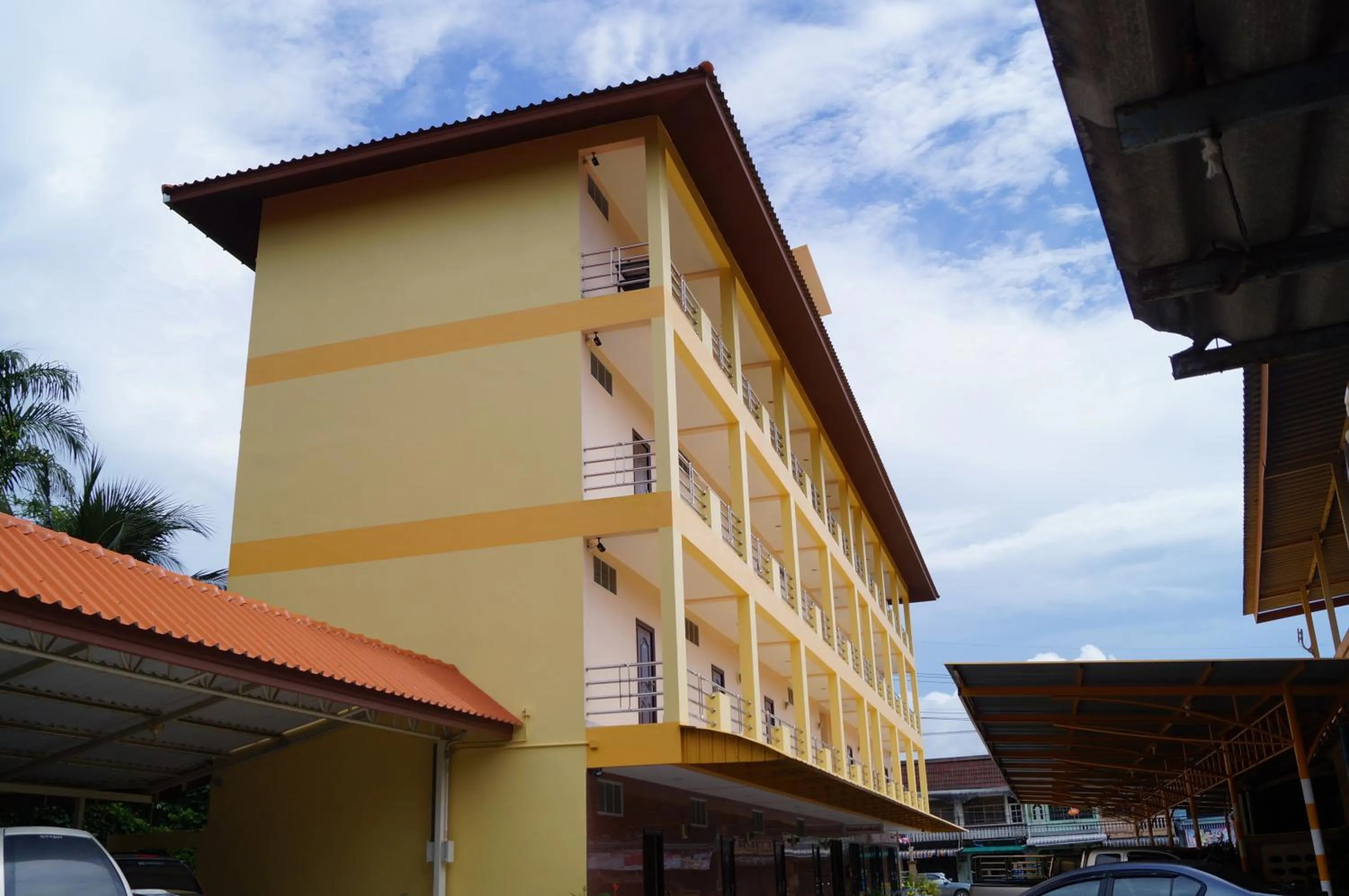 Balcony/Terrace in Jirasin Hotel & Apartment