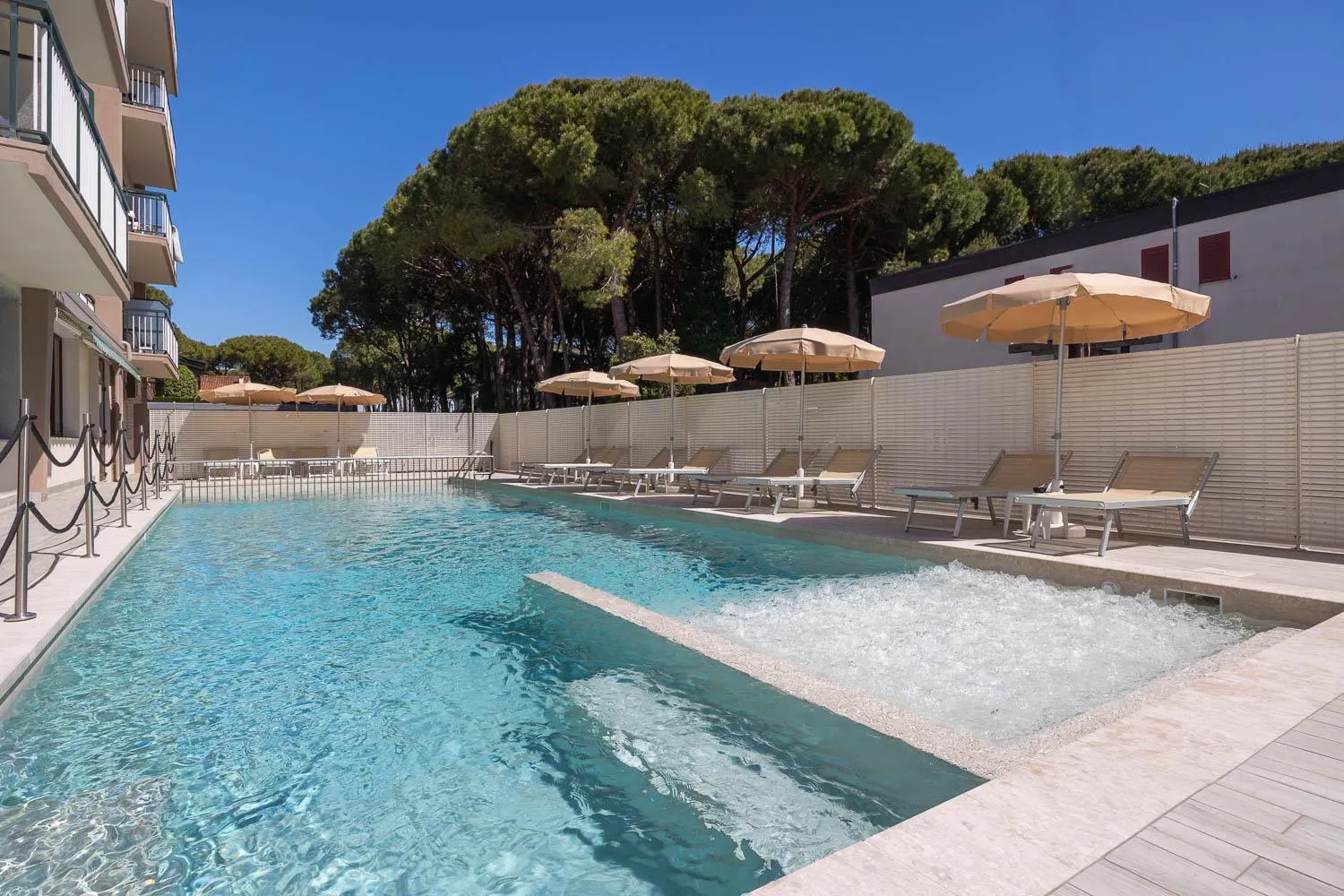 Pool view in Hotel Picobello Pineta