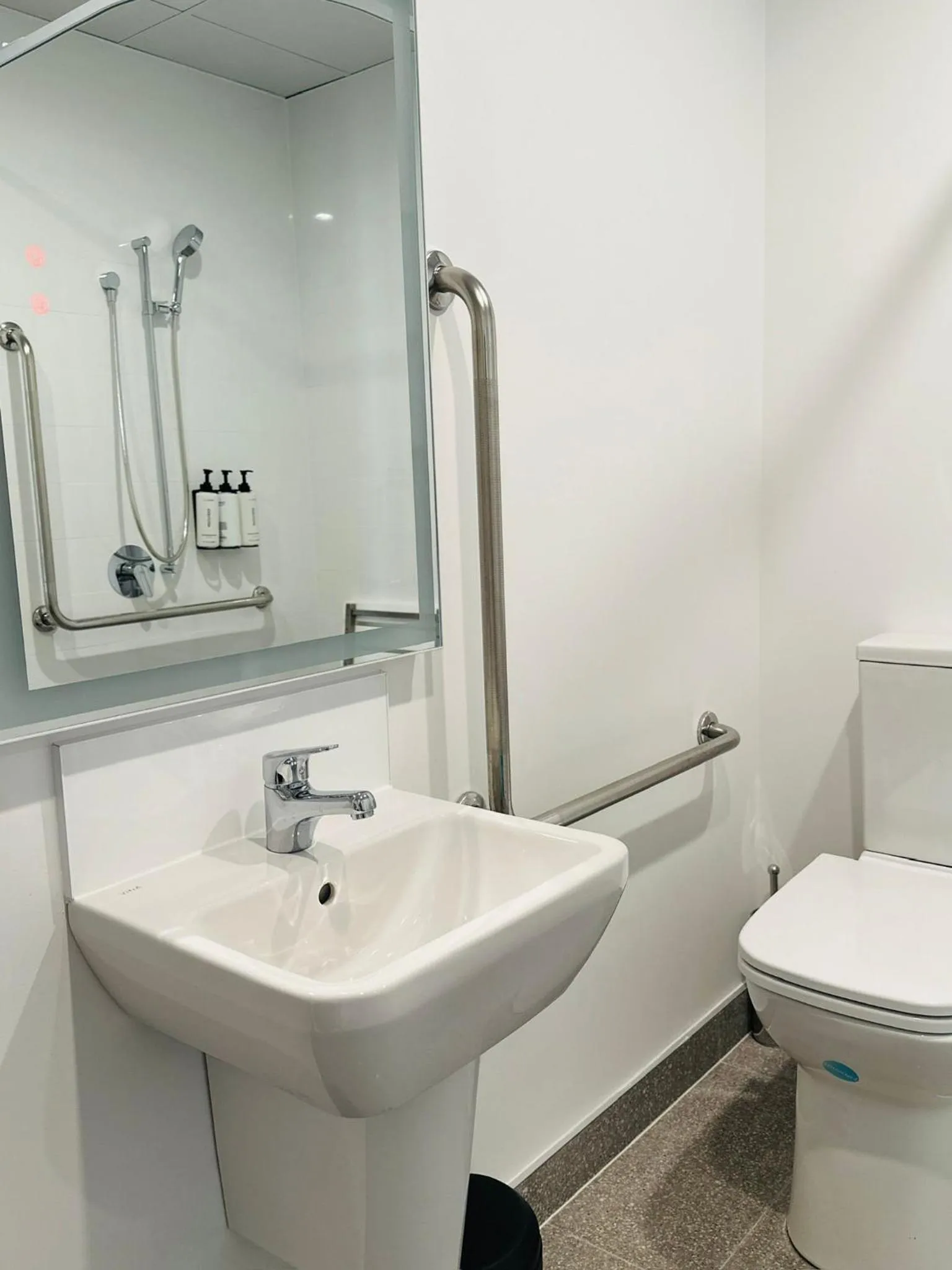 Shower in La Quinta by Wyndham Ellerslie Auckland