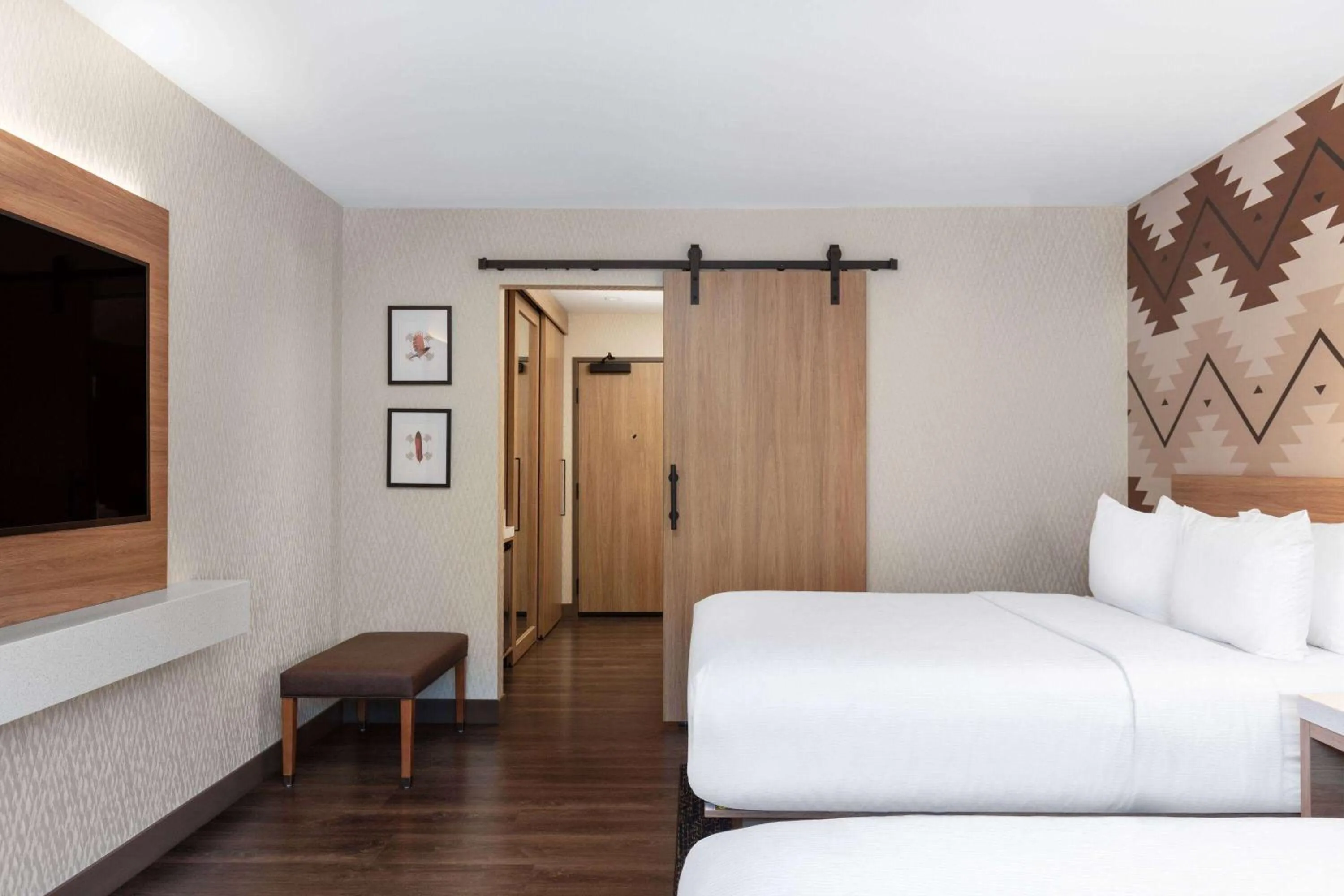 Photo of the whole room, Bed in Wyndham Garden Redwood Valley - Ukiah