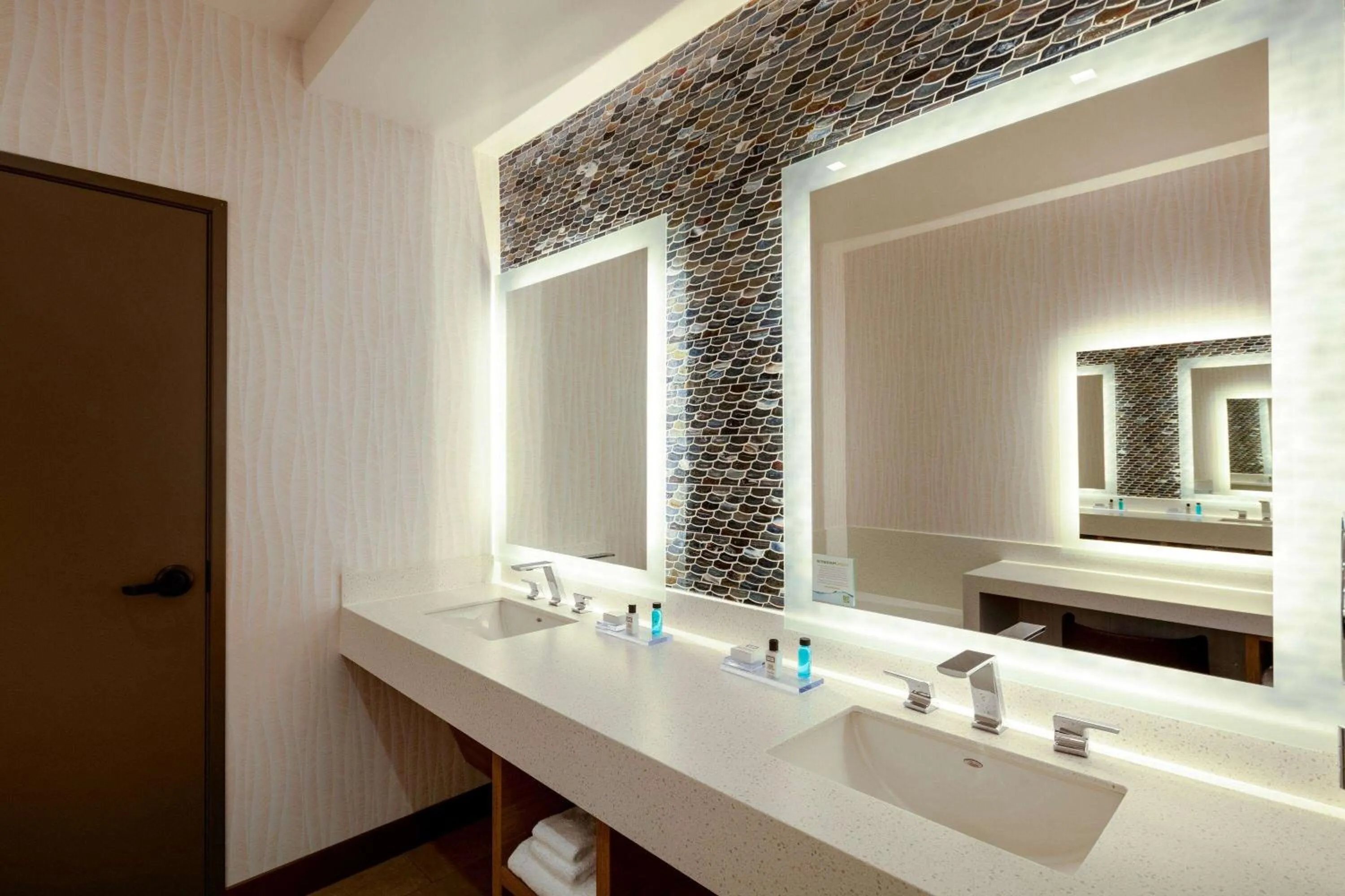 Bathroom in Wyndham Garden Redwood Valley - Ukiah